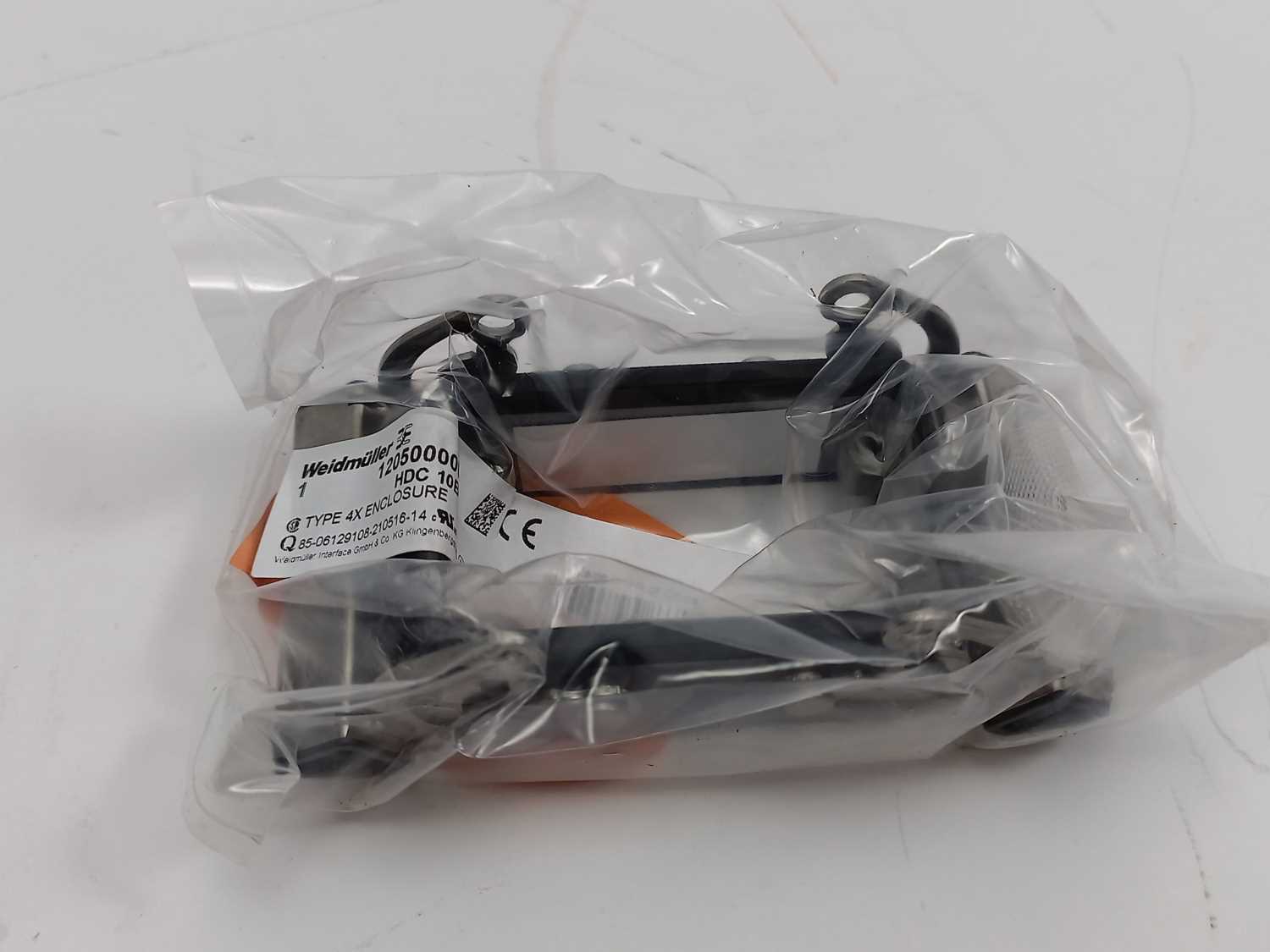 weidmuller-1802420000-hdc-kit-he-10-110-m-connector-kit_3.jpg Weidmüller 1802420000 HDC-KIT-HE 10.110 M Connector Kit