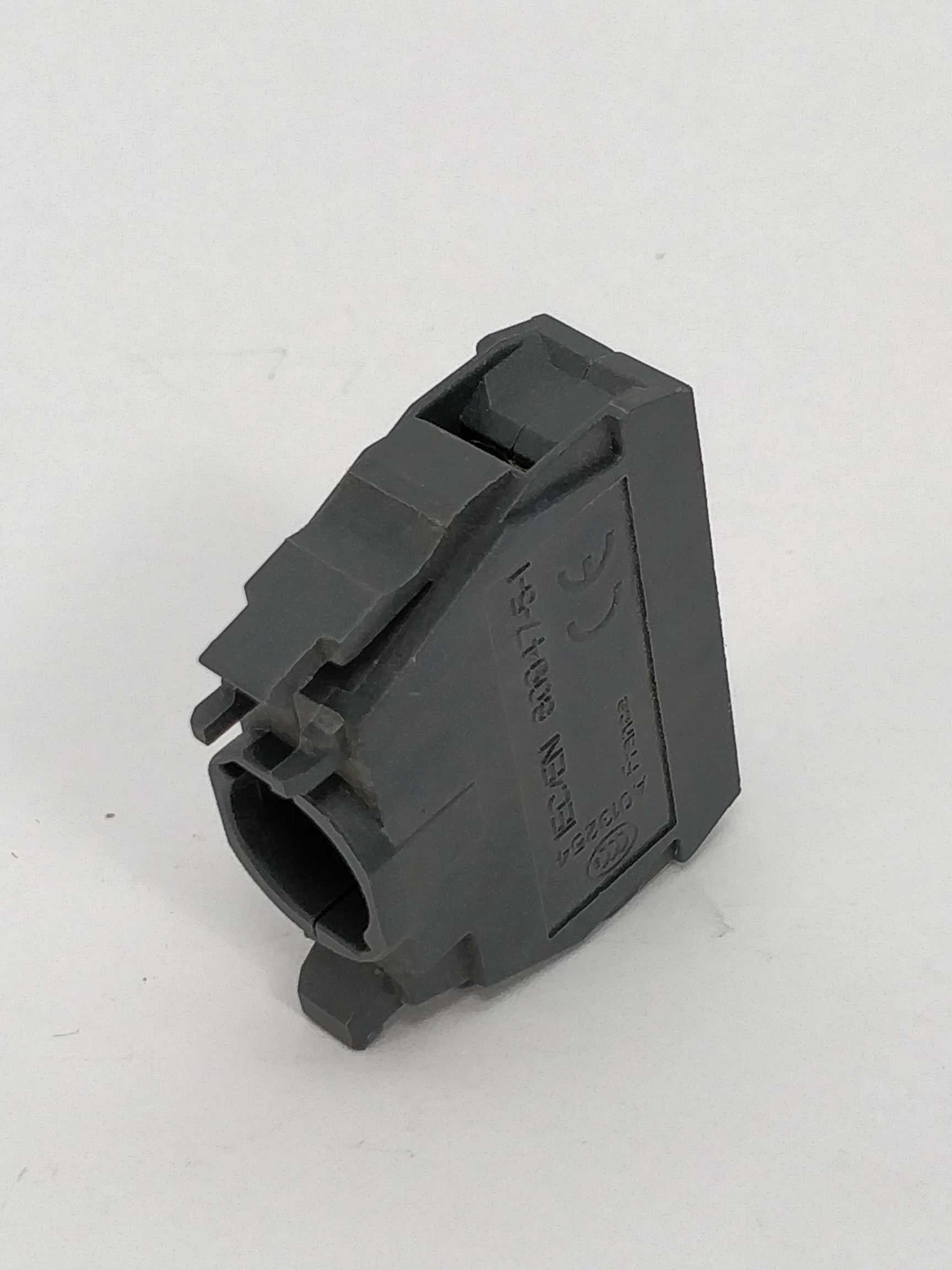 telemecanique-zbv-6-light-block-250v-2-4w-7pcs_1.jpg TELEMECANIQUE ZBV-6 Light block 250V 2.4W 7Pcs