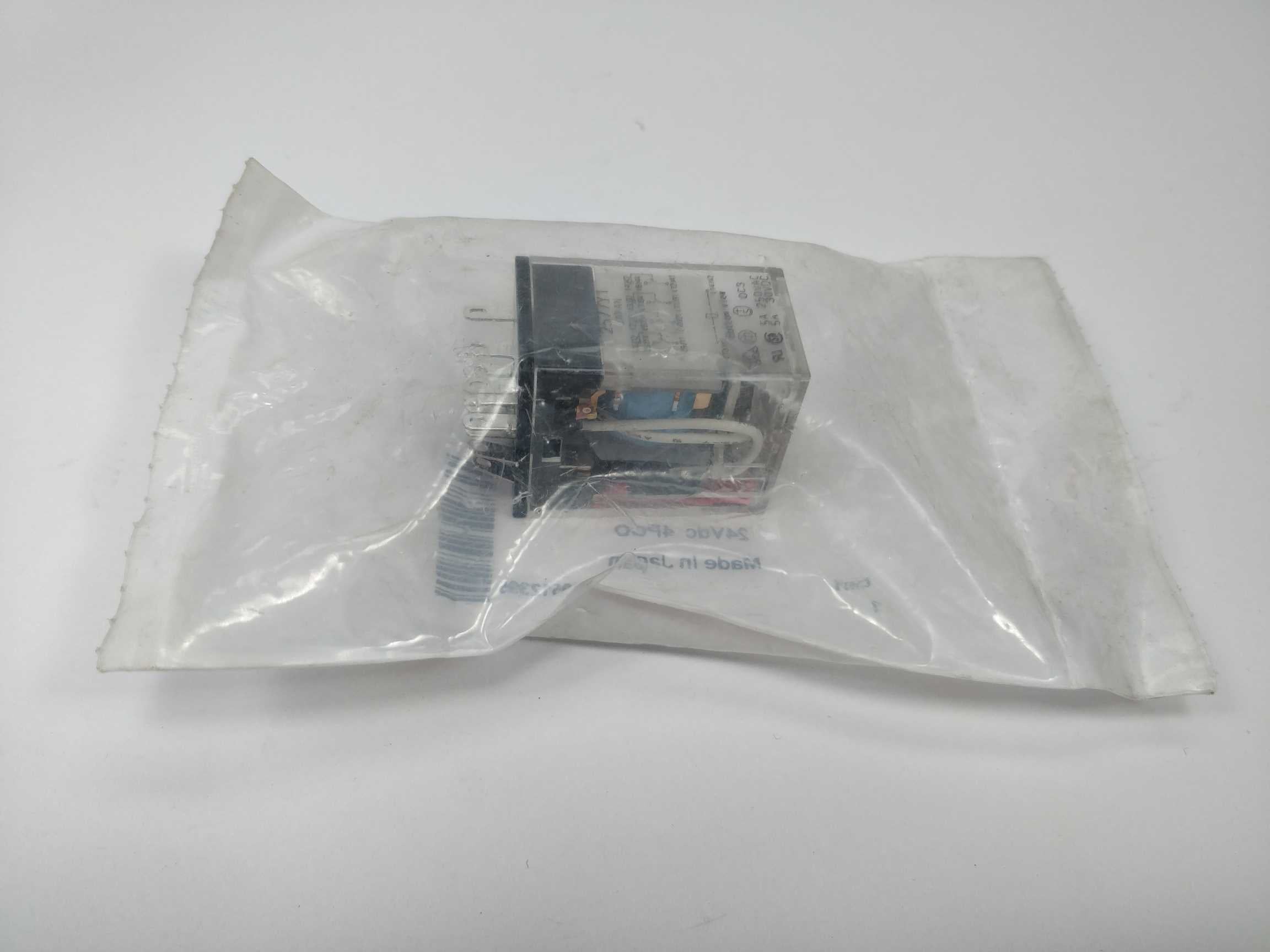 OMRON 488-2575 M4 relay 24VDC Pack of 3