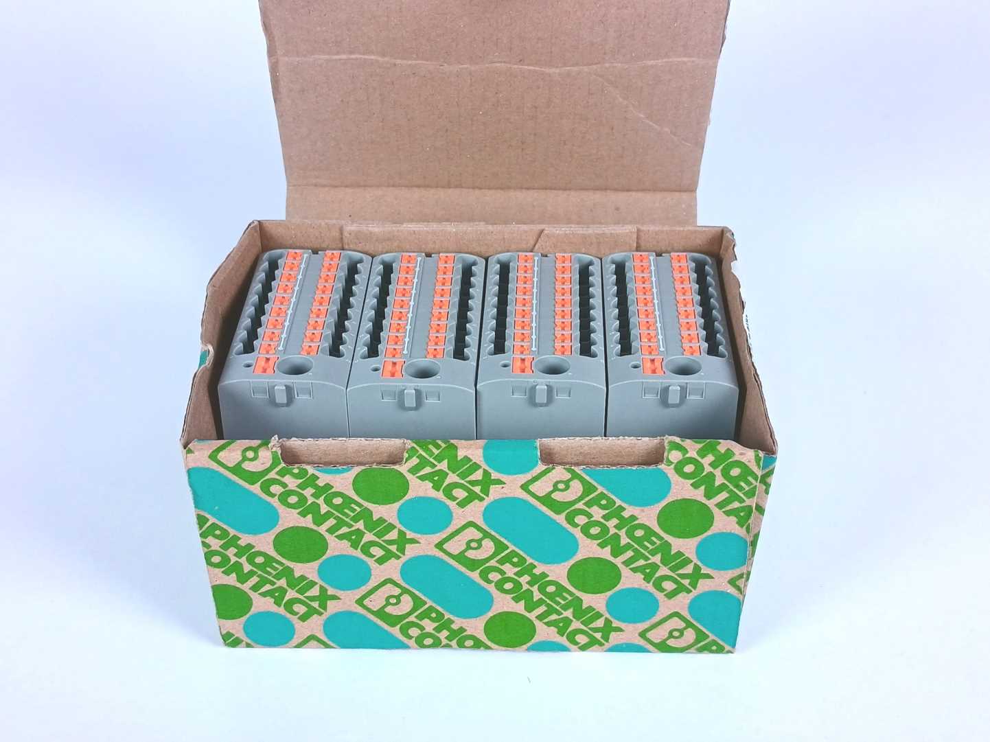 phoenix-contact-3273110-ptfix-6-18x25-ns35-gy-distribution-block-8-pcs_1.jpg Phoenix Contact 3273110 PTFIX 6/18X2,5-NS35 GY Distribution Block 8 Pcs.