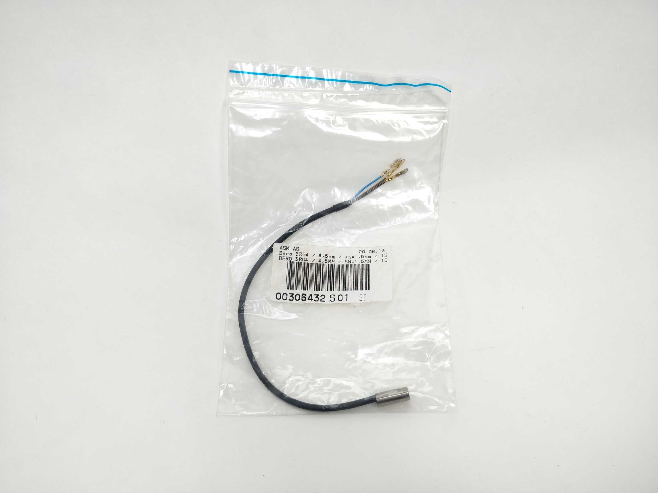 siemens-asm-as-00306432-01-bero-3rg4-65mm-sn15mm-1s-3rg4-45mm-sn15mm-1s_0.jpg Siemens/ASM AS 00306432-01 BERO 3RG4 6,5mm sn=1,5mm 1S & 3RG4 4,5mm sn=1,5mm 1S