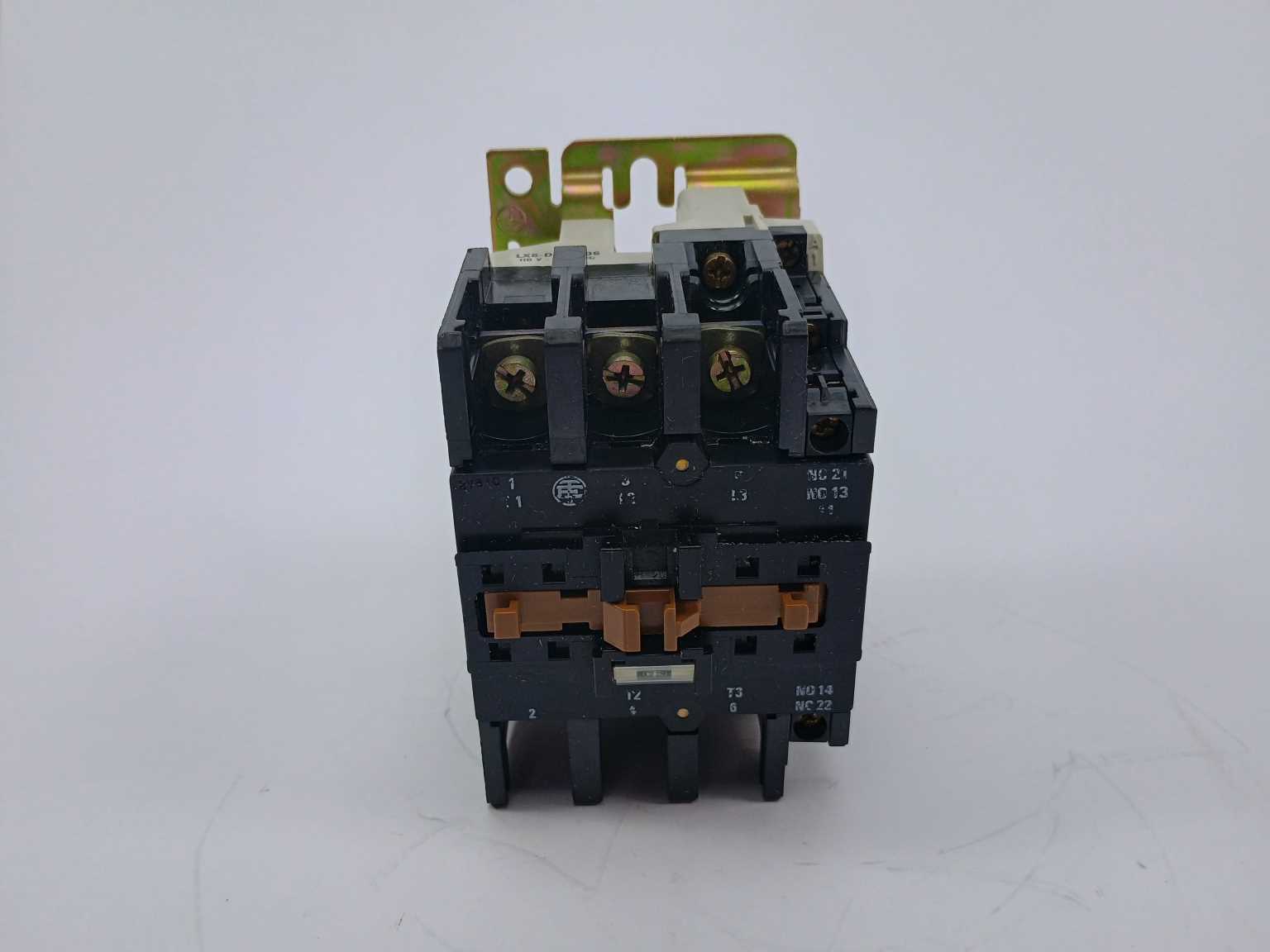 telemecanique-lc1-d403f7-contactor-11003-with-lx6-d401106_3.jpg TELEMECANIQUE LC1-D403F7 Contactor 11003 with LX6-D401106