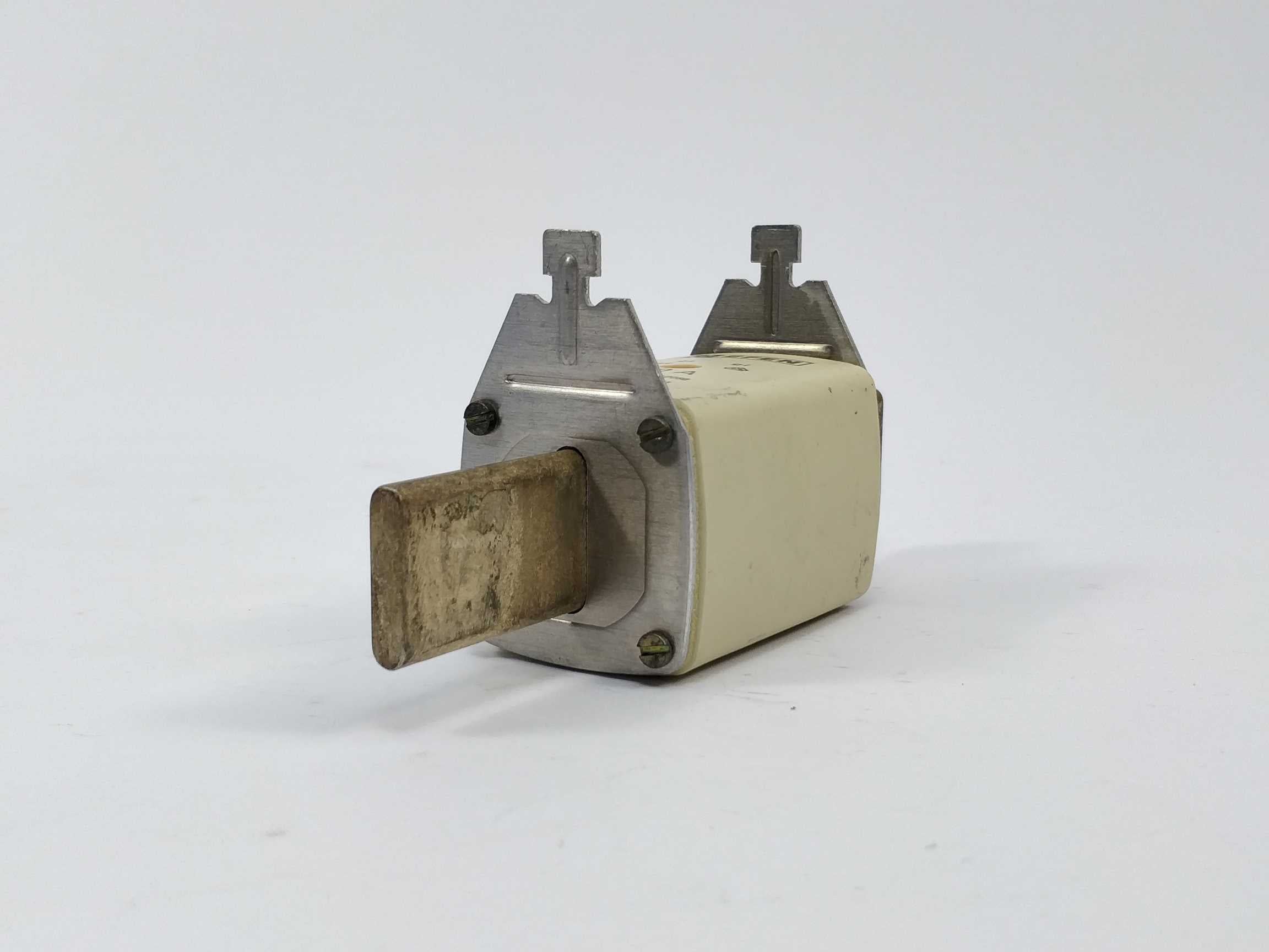 efen-350540080-fuse-160a-500v-nh2-gg-120ka_1.jpg Efen 350540080 Fuse 160A 500V NH2 gG 120kA
