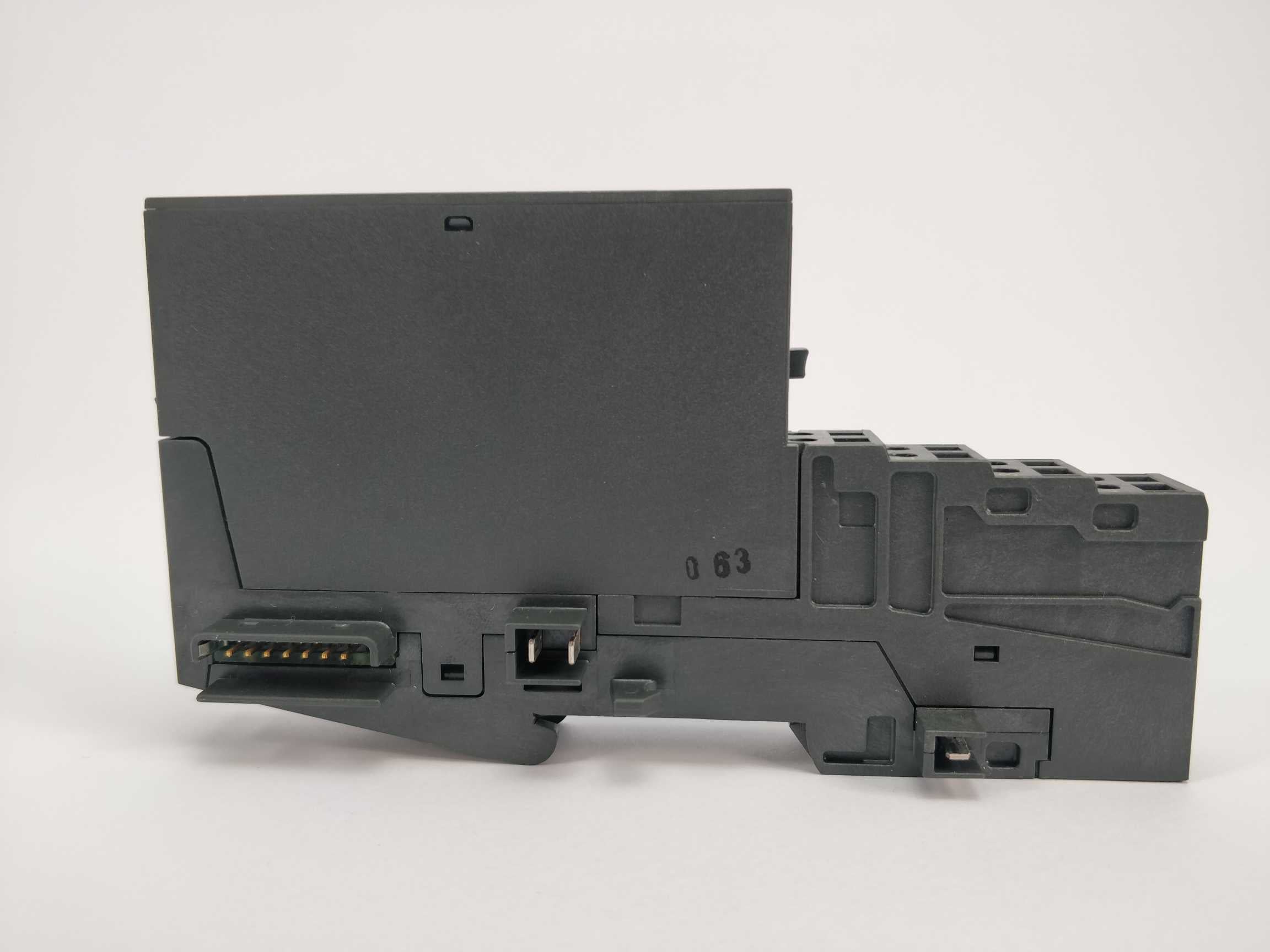 Siemens 6ES7 131-4BB00-0AB0 Input Output Module, E02 Online nu