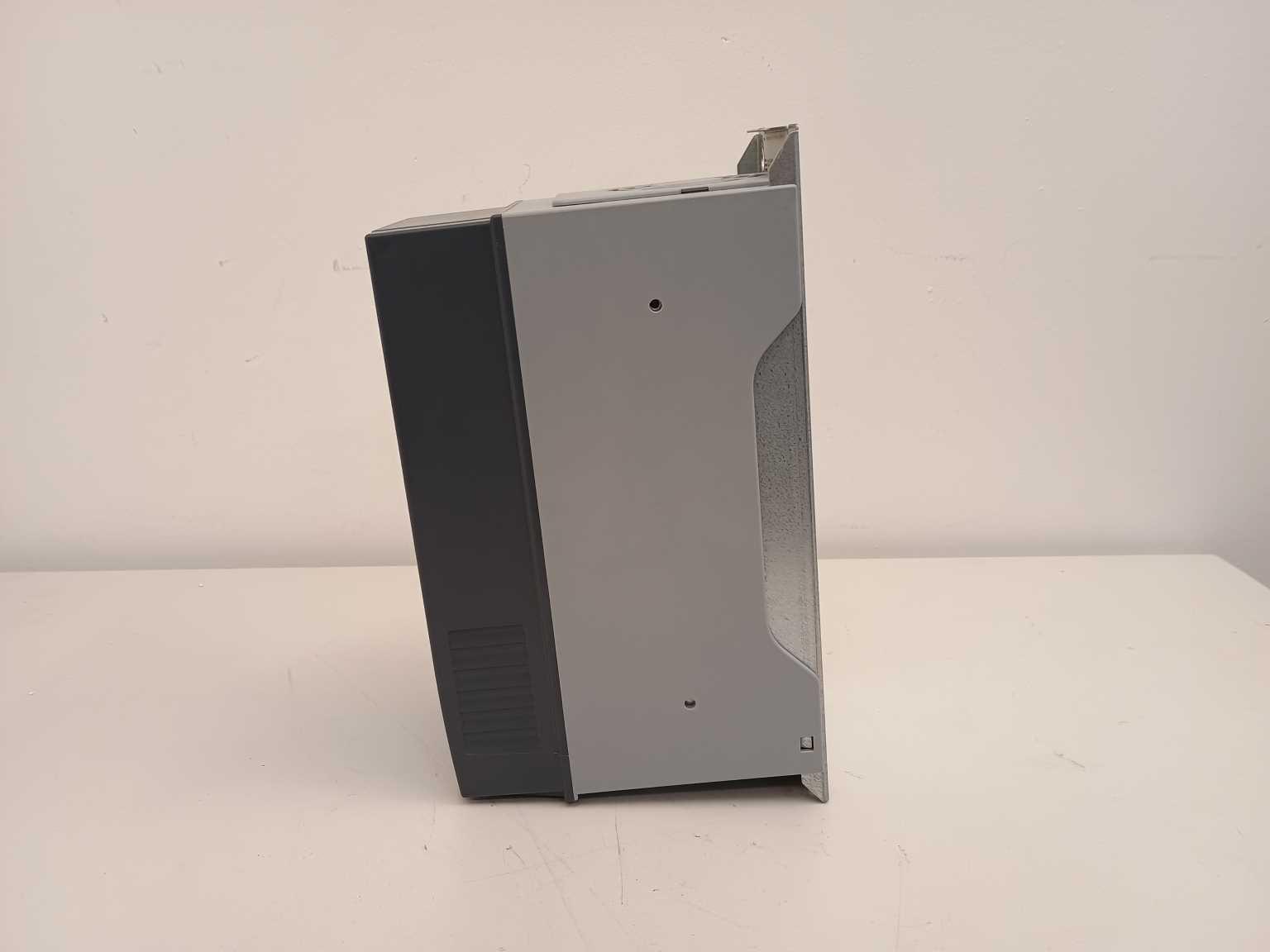 danfoss-135u5652-vacon-100-flow-vacon0100-3l-0005-5-flowip54fl03dpapdlnl_3.jpg Danfoss 135U5652 VACON 100 FLOW VACON0100-3L-0005-5-FLOW+IP54+FL03+DPAP+DLNL