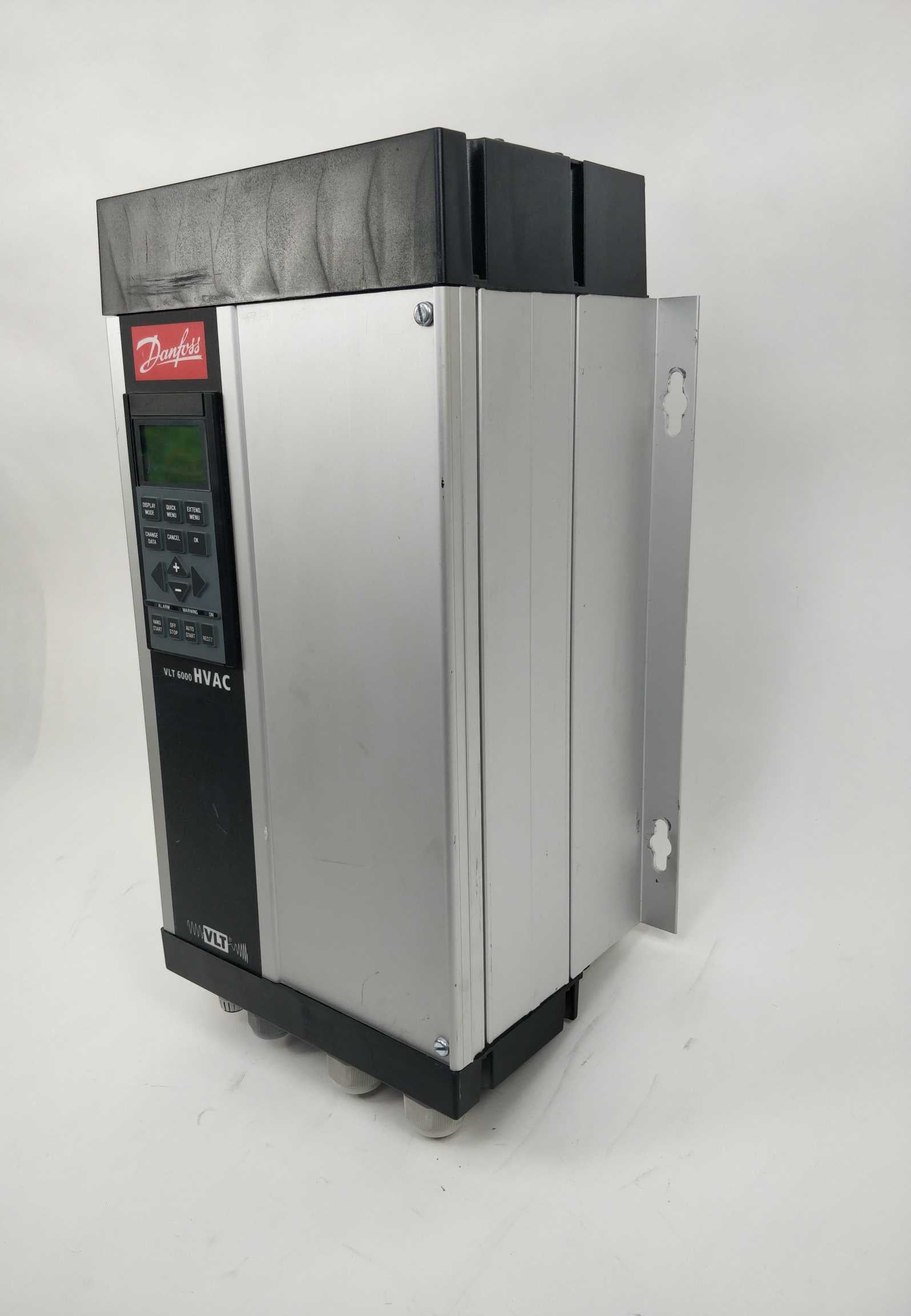 Danfoss 175Z7049 VLT6004HT4C54STR3DLF00A00C0 Levere