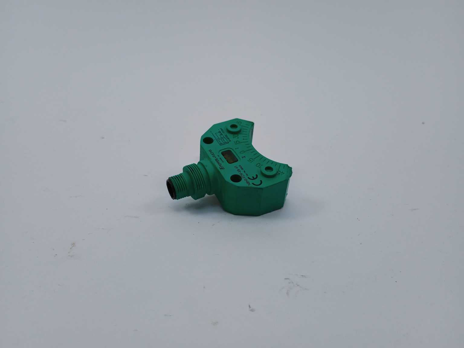pepperlfuchs-38141s-nbn3-f25f-e8-v1-inductive-sensor_2.jpg Pepperl+Fuchs 38141S NBN3-F25F-E8-V1 Inductive Sensor