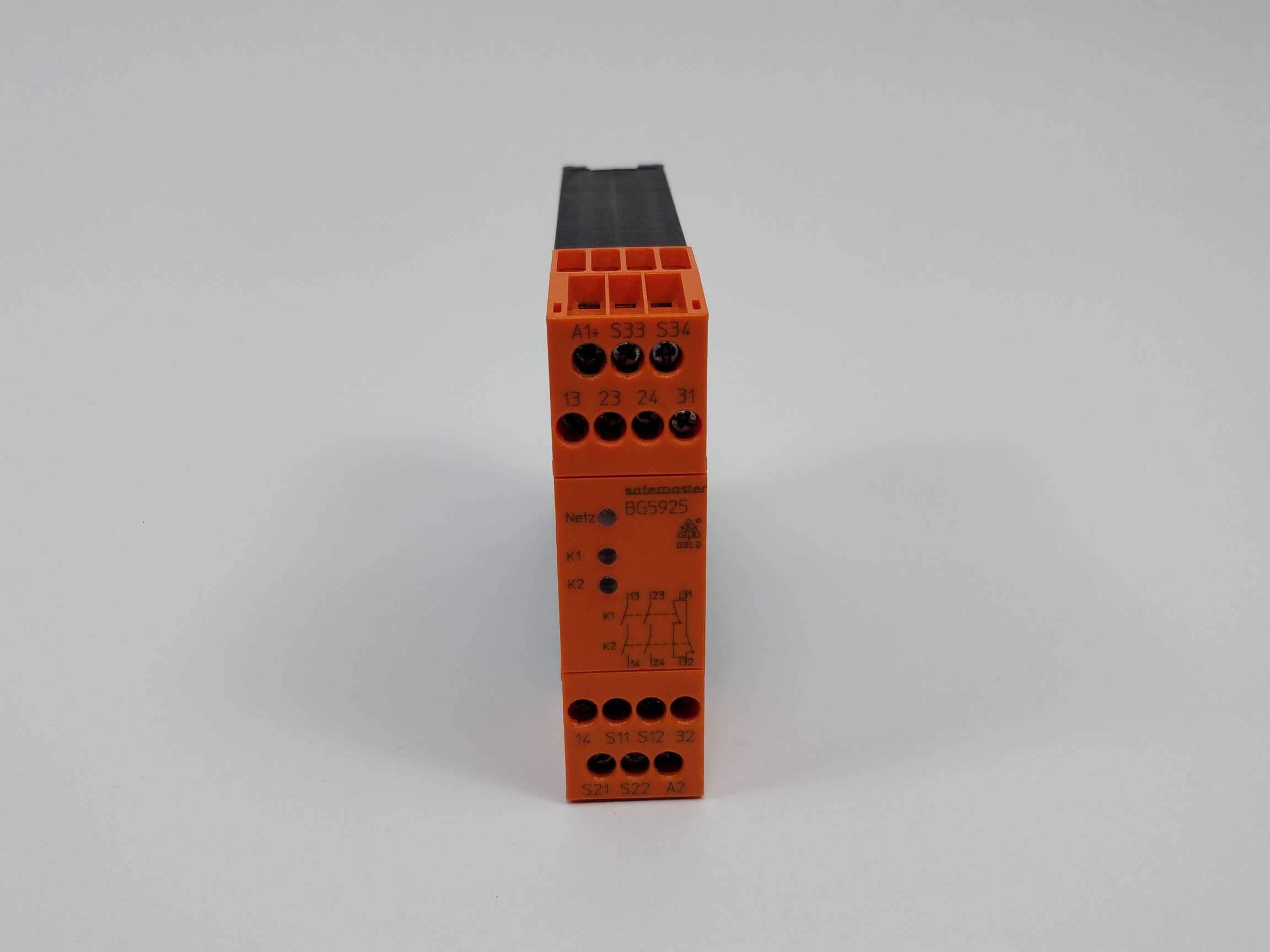e-dold-sohne-0051058-bg5925-22-910-61-dc24v-safety-mat-switch-gear_1.jpg E.Dold & Söhne 0051058 BG5925.22/910/61 DC24V Safety mat switch gear