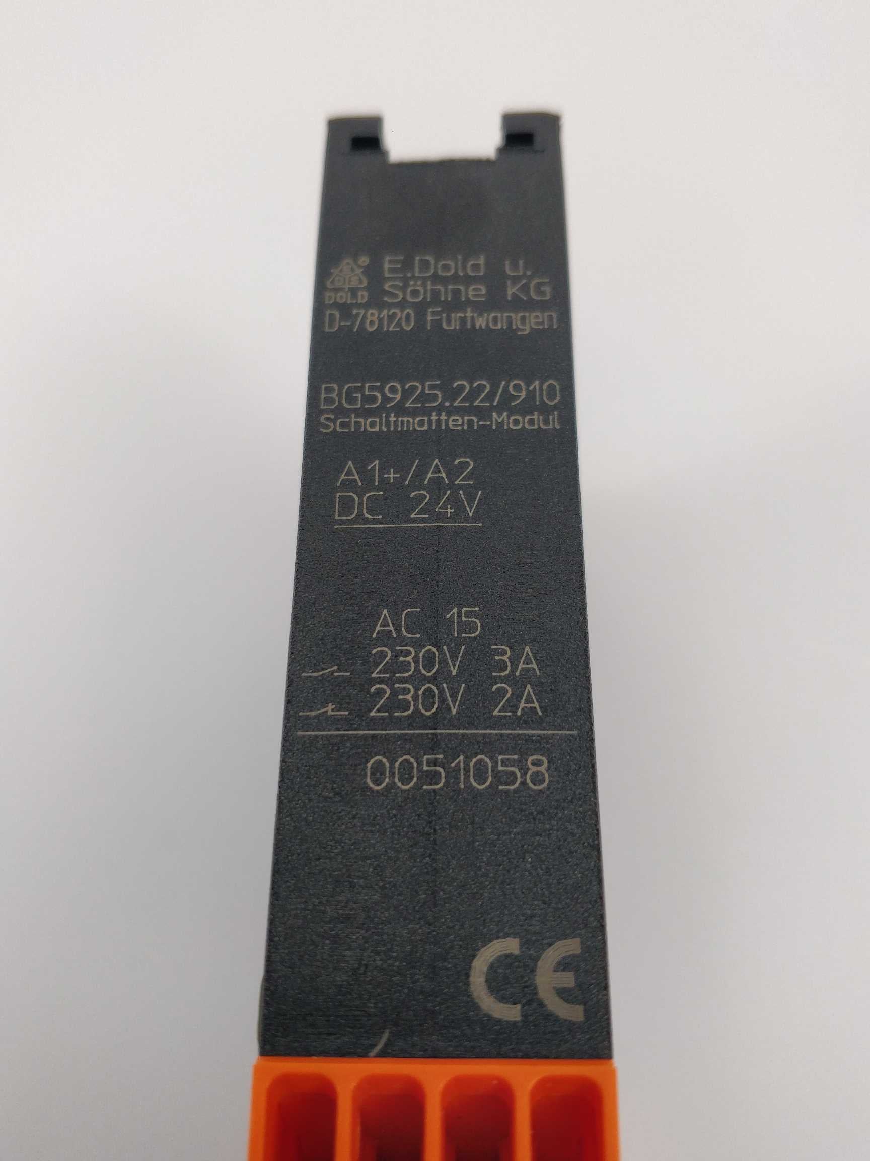 e-dold-sohne-0051058-bg5925-22-910-61-dc24v-safety-mat-switch-gear_3.jpg E.Dold & Söhne 0051058 BG5925.22/910/61 DC24V Safety mat switch gear