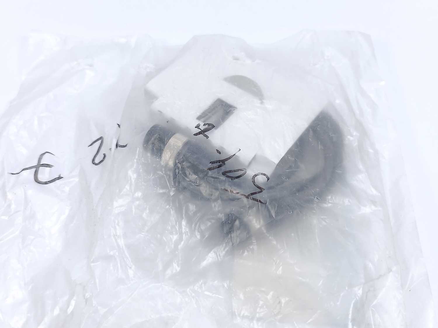 omron-e3zm-t81-s1j-0-3m-photoelectric-sensor_1.jpg OMRON E3ZM-T81-S1J 0.3M Photoelectric Sensor