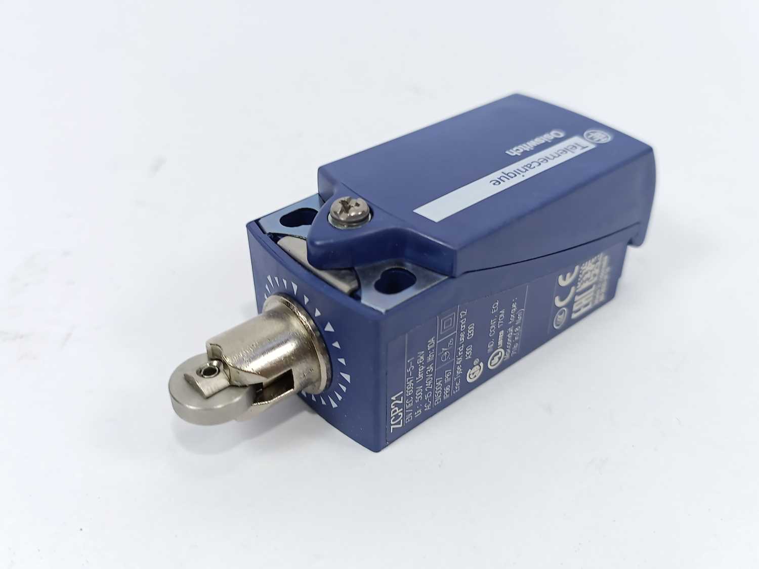 telemecanique-xckp2102p16-zcp21-limit-switch-8b-2022-w15-02176_1.jpg TELEMECANIQUE XCKP2102P16 ZCP21 Limit Switch 8B-2022-W15 02176