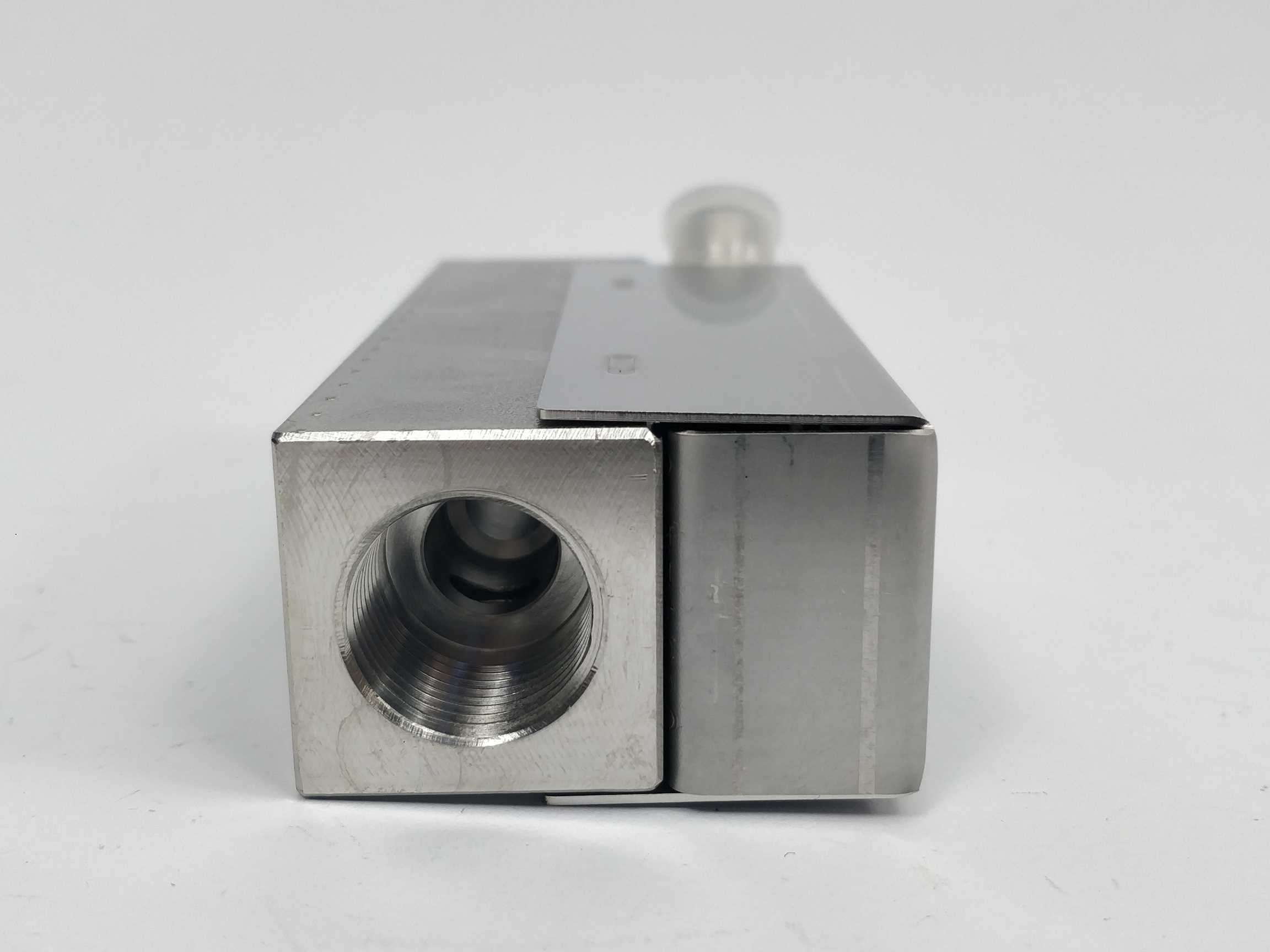 trumpf-0563712-05-17-34-00-03-tls-laser_2.jpg TRUMPF 0563712 05-17-34-00/03 TLS-Laser