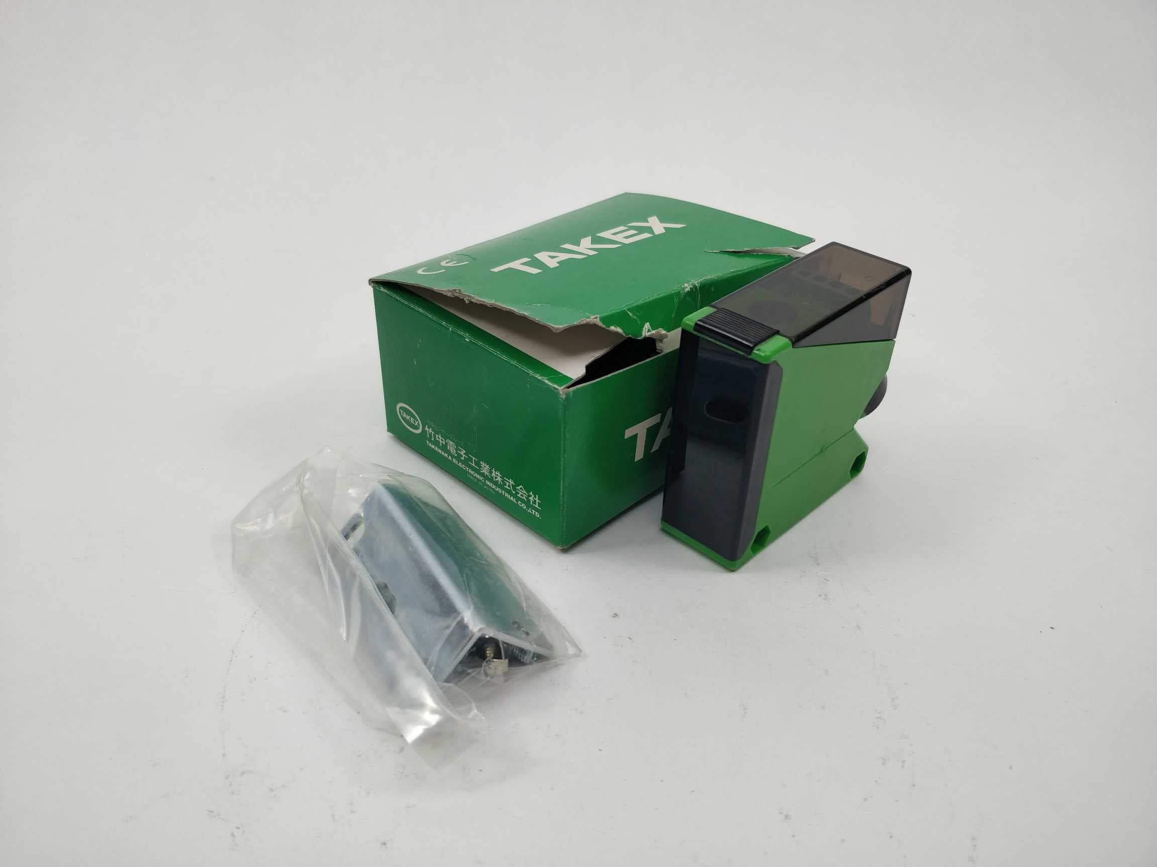 takex-dl-s100tc-photoelectric-sensor_0.jpg TAKEX DL-S100TC Photoelectric Sensor Online