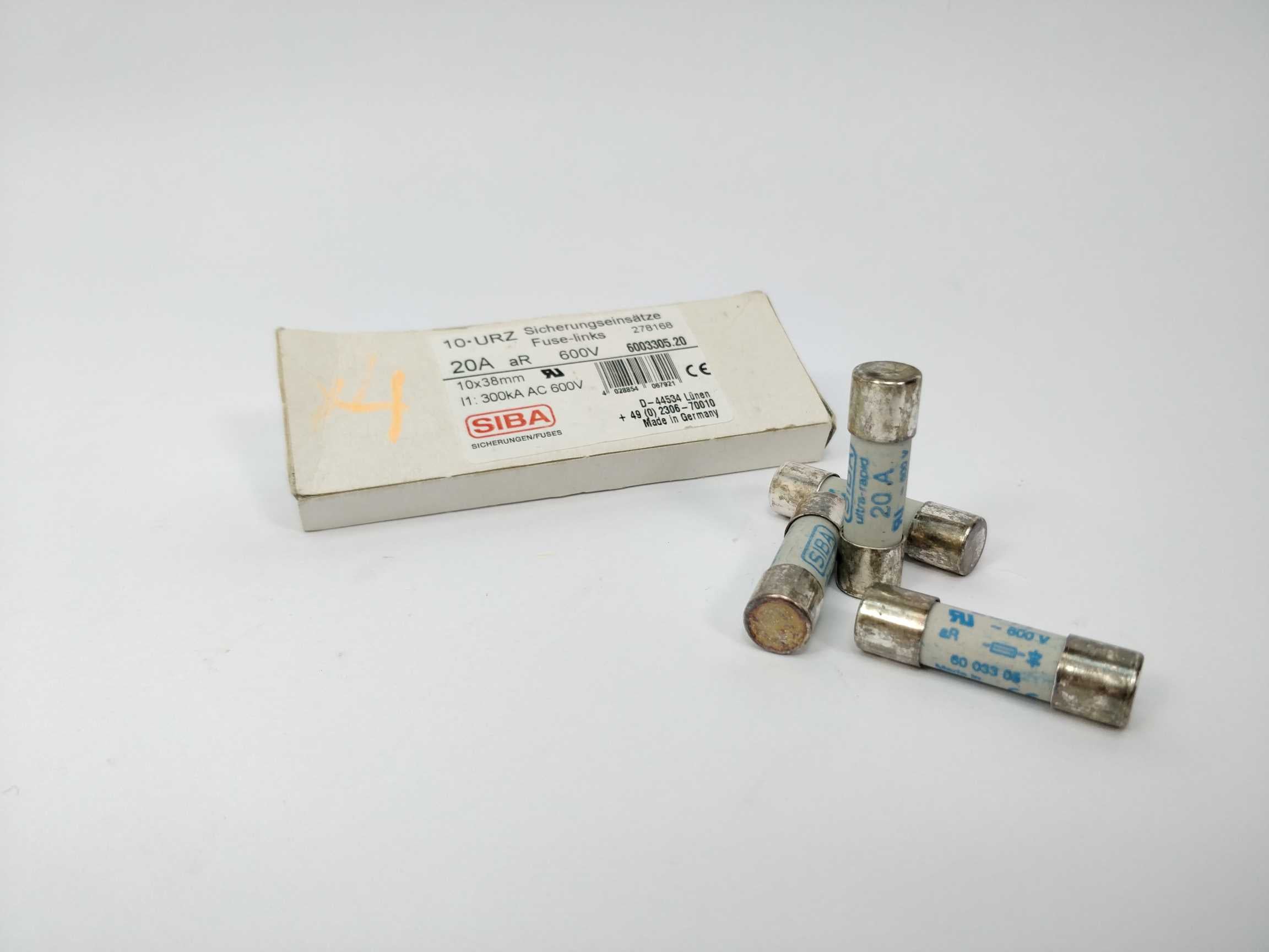 siba-603305-20-fuse-links-20a-600vac-300ka-4pcs_0.jpg SIBA 603305.20 FUSE-LINKS 20A 600VAC 300KA 4pcs Udsalg