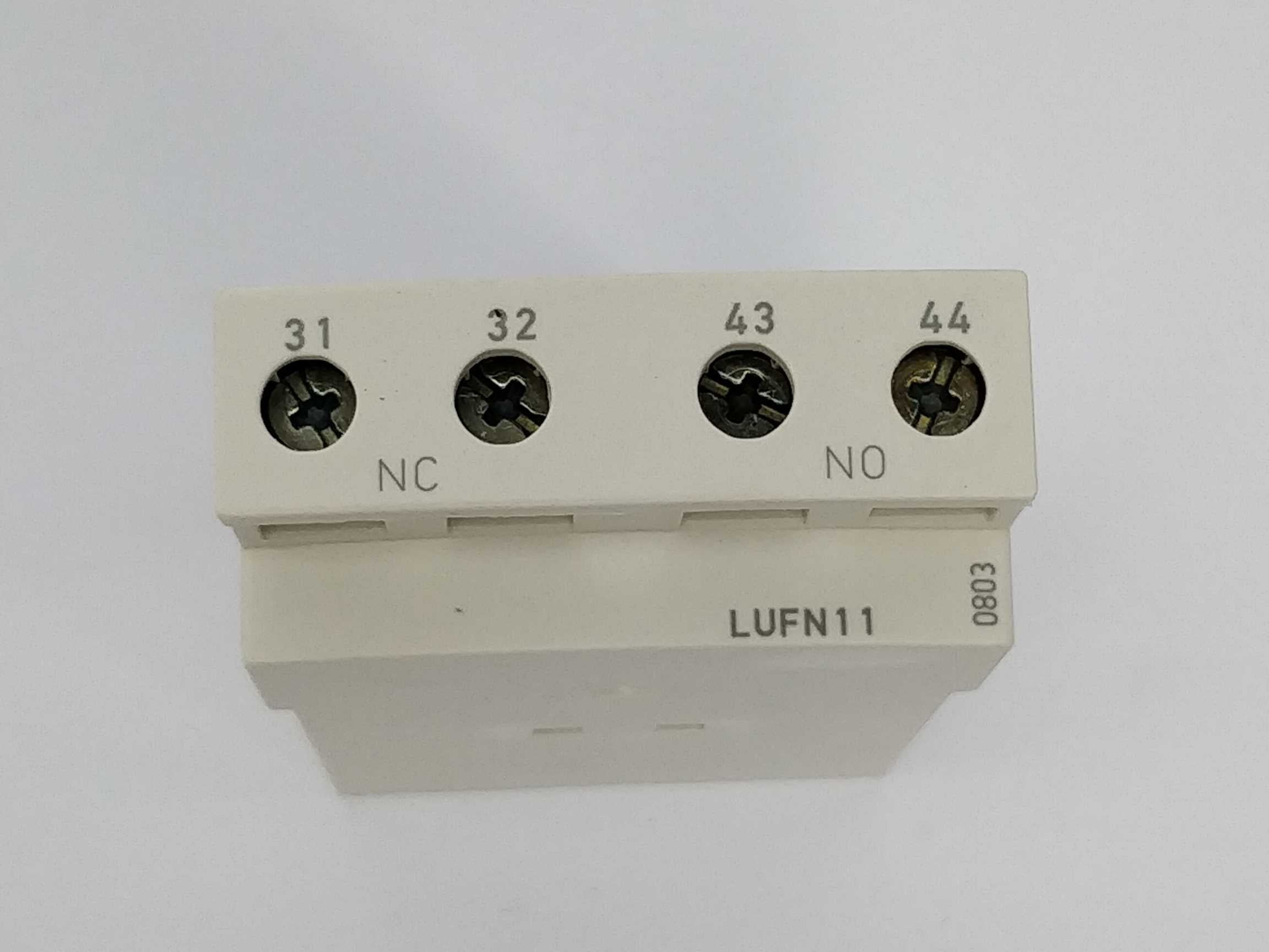 telemecanique-lufn11-auxiliary-contact-module-3-pieces_2.jpg TELEMECANIQUE LUFN11 Auxiliary contact module 3 Pieces