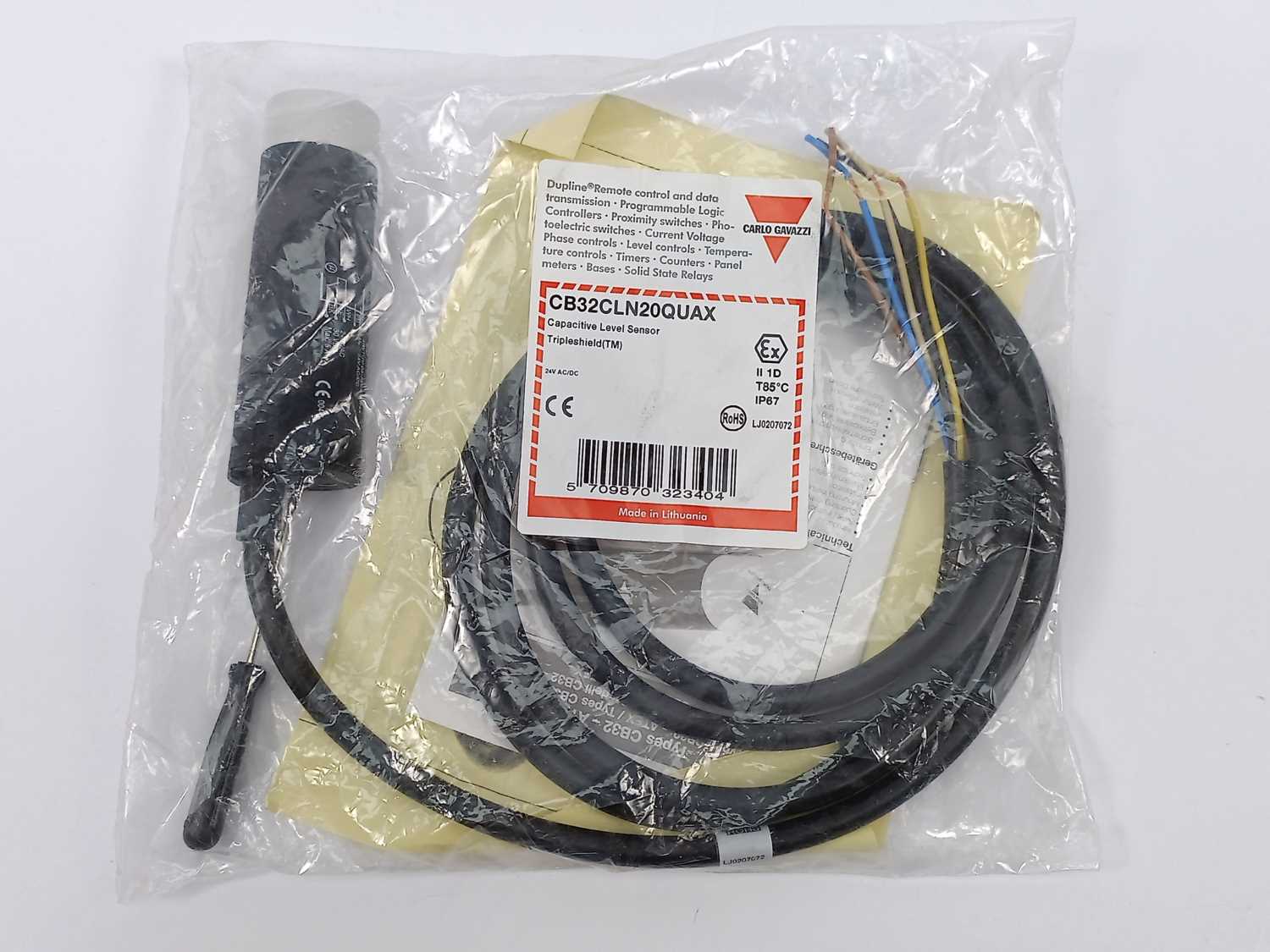 carlo-gavazzi-cb32cln20quax-capacitive-proximity-sensor-24v-ac-dc_1.jpg Carlo Gavazzi CB32CLN20QUAX Capacitive Proximity Sensor 24V AC/DC