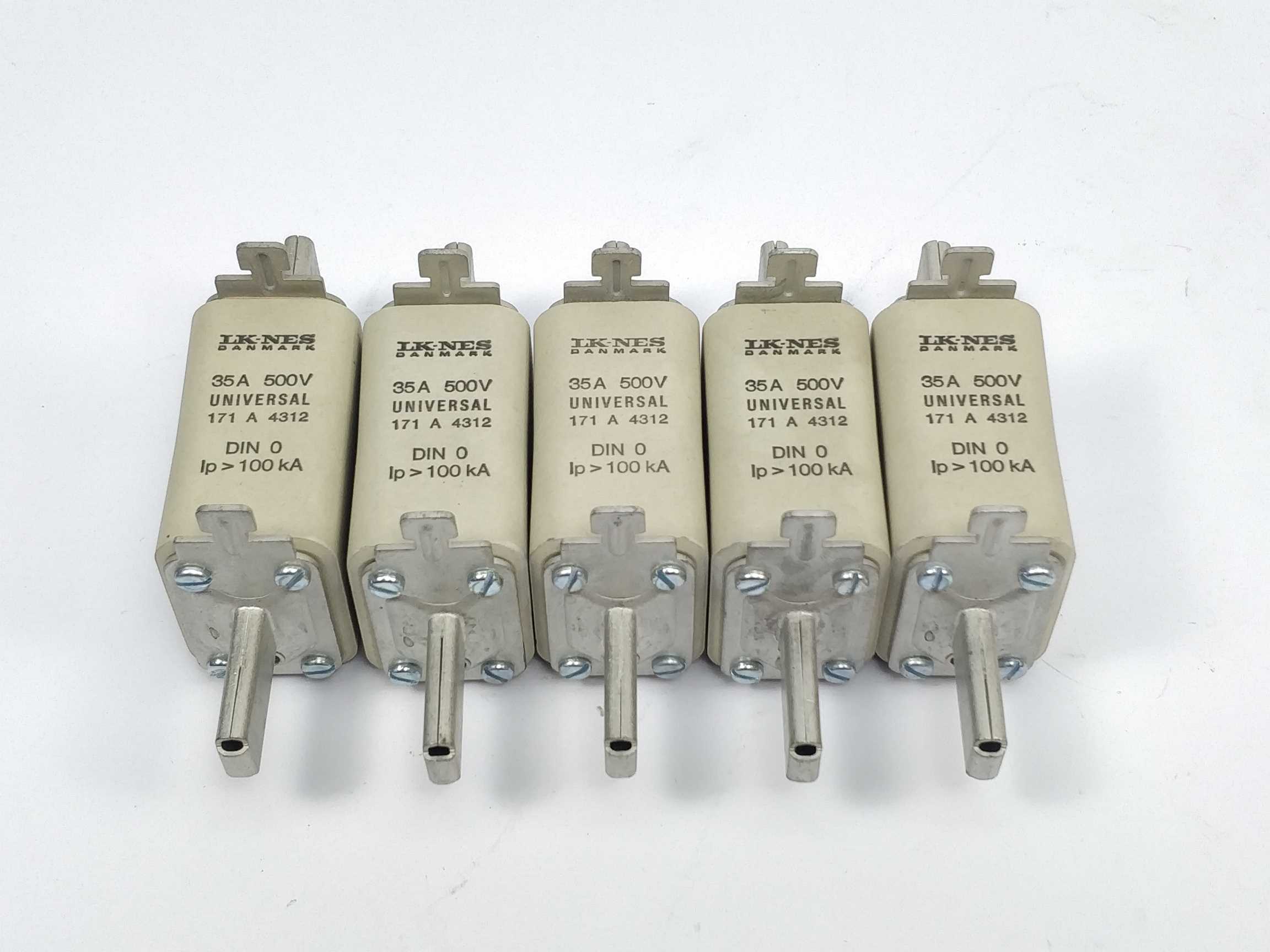 lk-bussmann-171a4312-fuse-35a-500v-universal-din-0-100ka-5-pcs_2.jpg LK/Bussmann 171A4312 Fuse 35A 500V universal DIN 0 100kA 5 Pcs. Rabat