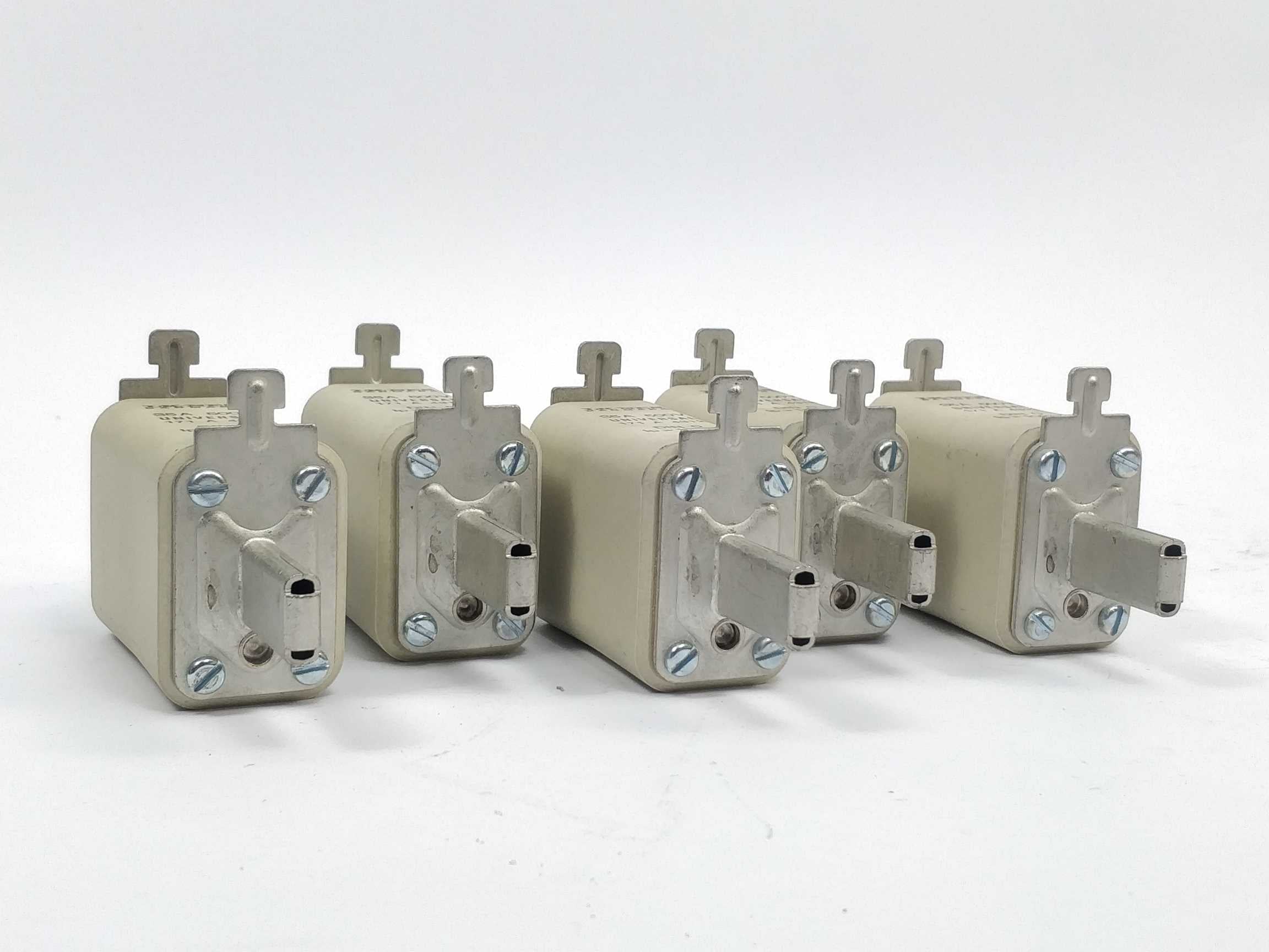 lk-bussmann-171a4312-fuse-35a-500v-universal-din-0-100ka-5-pcs_3.jpg LK/Bussmann 171A4312 Fuse 35A 500V universal DIN 0 100kA 5 Pcs. Rabat