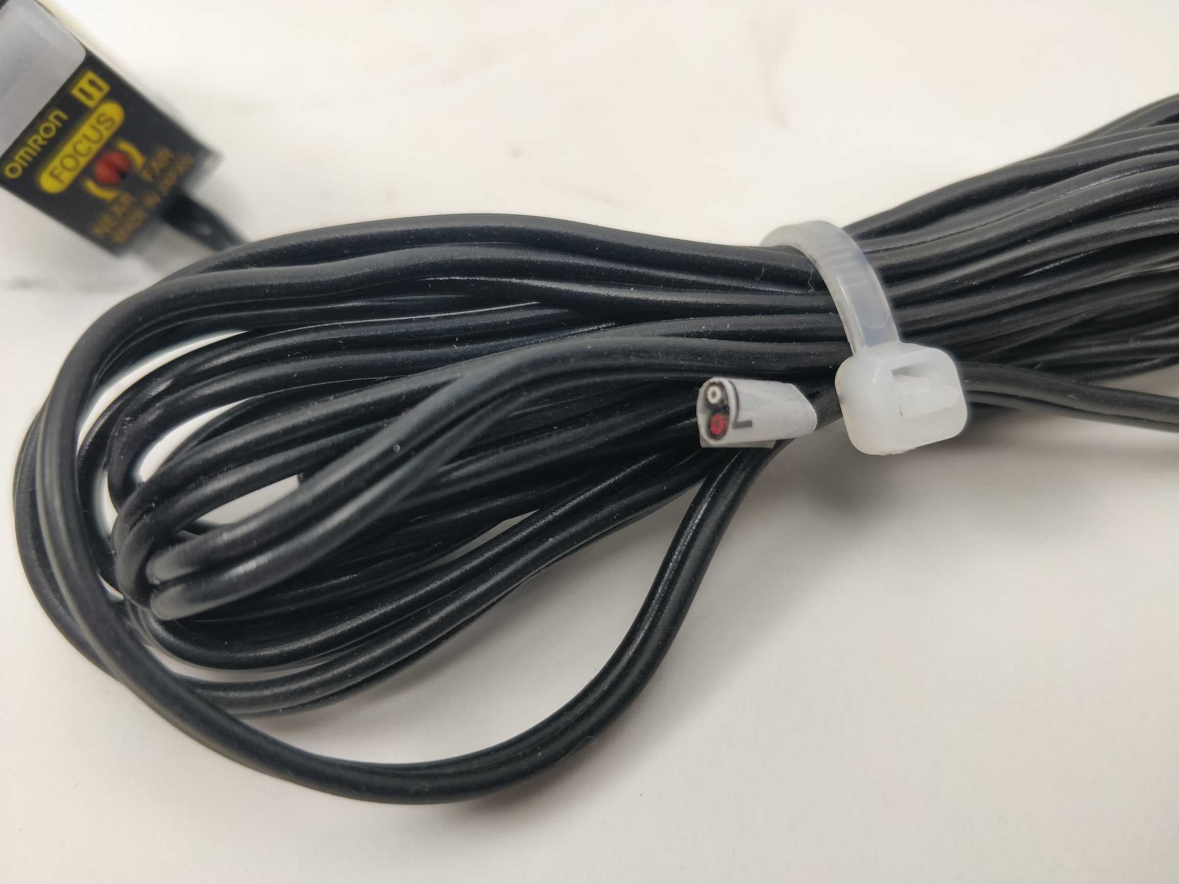 OMRON E3C-LR11 Photoelectric Sensor på udsalg