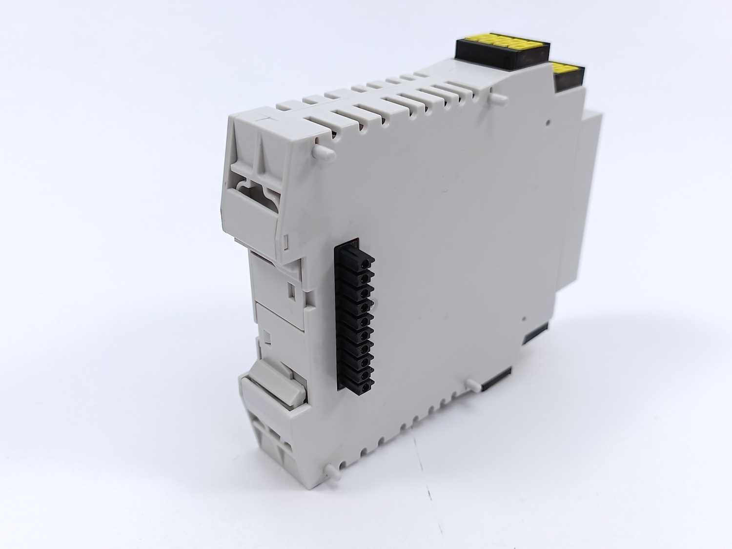sick-1061778-fx0-stio68002-safe-efi-pro-system_1.jpg SICK 1061778 FX0-STIO68002 Safe EFI-pro System Levere