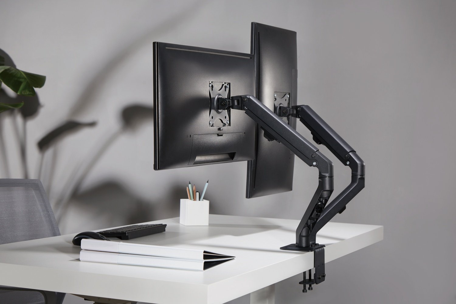 NÖRDIC Monitorarm bordmontering til dobbeltskærme, 17"-27", aluminium og stål, sort, skærmmontering Online