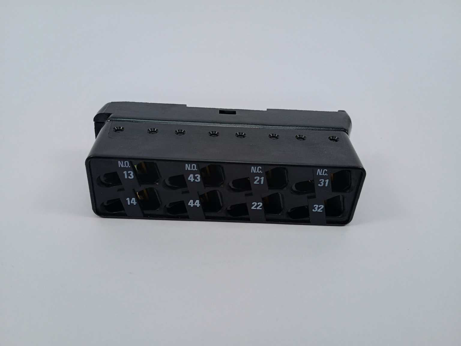 telemecanique-la1f221-contact-block_3.jpg TELEMECANIQUE LA1F221 Contact Block
