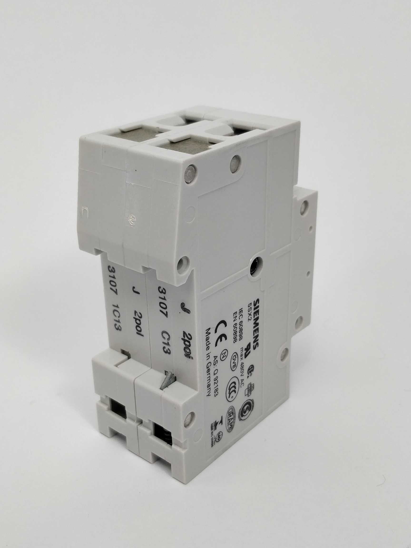 siemens-5sx2213-7-circuit-breaker-t55-400v-6ka-2p13a_2.jpg Siemens 5SX2213-7 Circuit breaker T55 400V, 6KA, 2P,13A