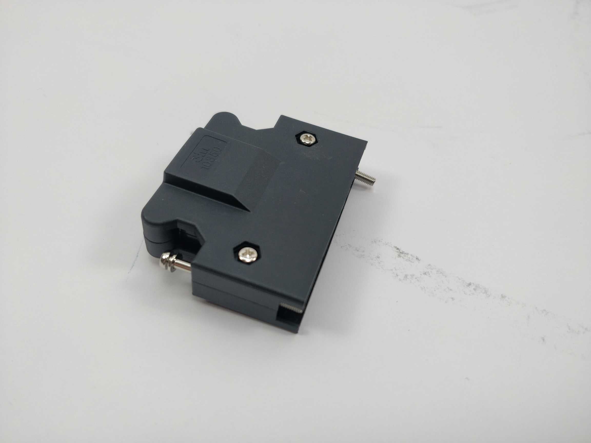 3m-10350-52a0-008-connector-backshell-mdr_2.jpg 3M 10350-52A0-008 Connector Backshell MDR på udsalg