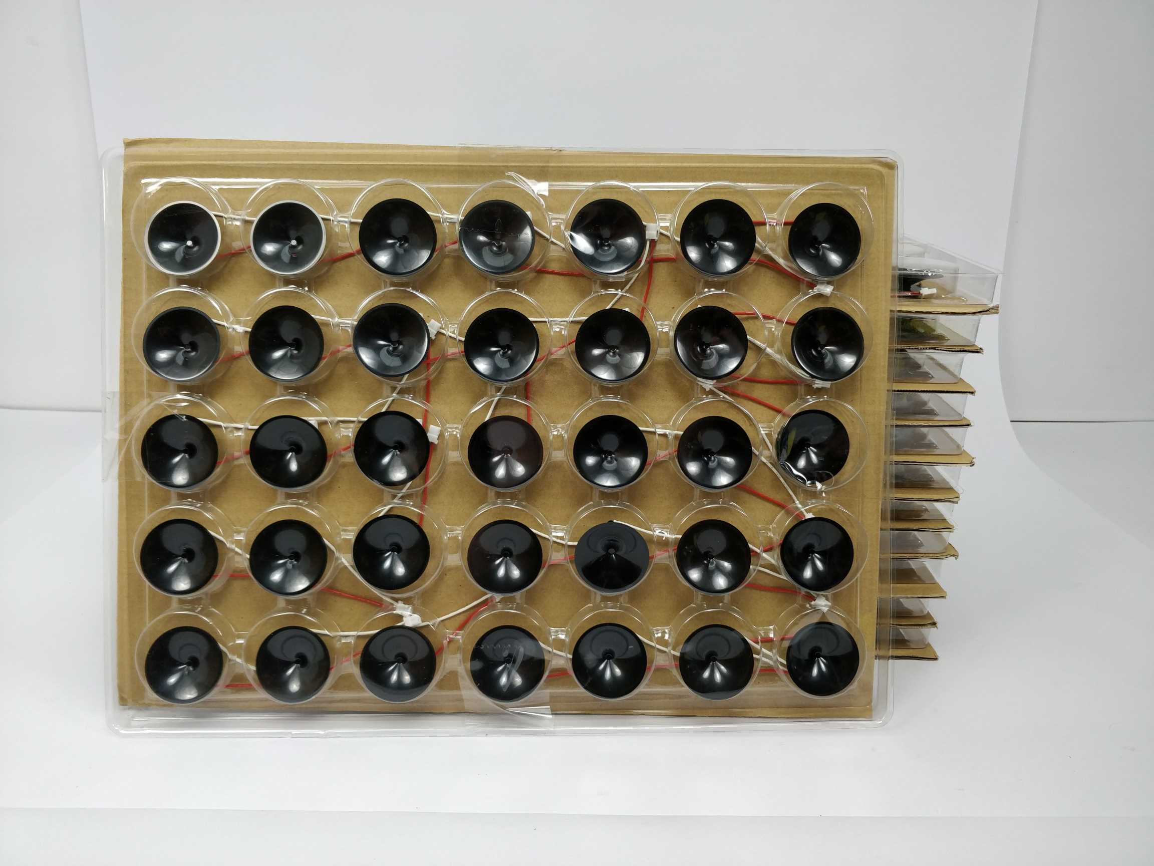 dau-components-lf-pk41w01a-piezoelectric-speaker-35-pieces_1.jpg DAU Components LF-PK41W01A Piezoelectric speaker 35 Pieces