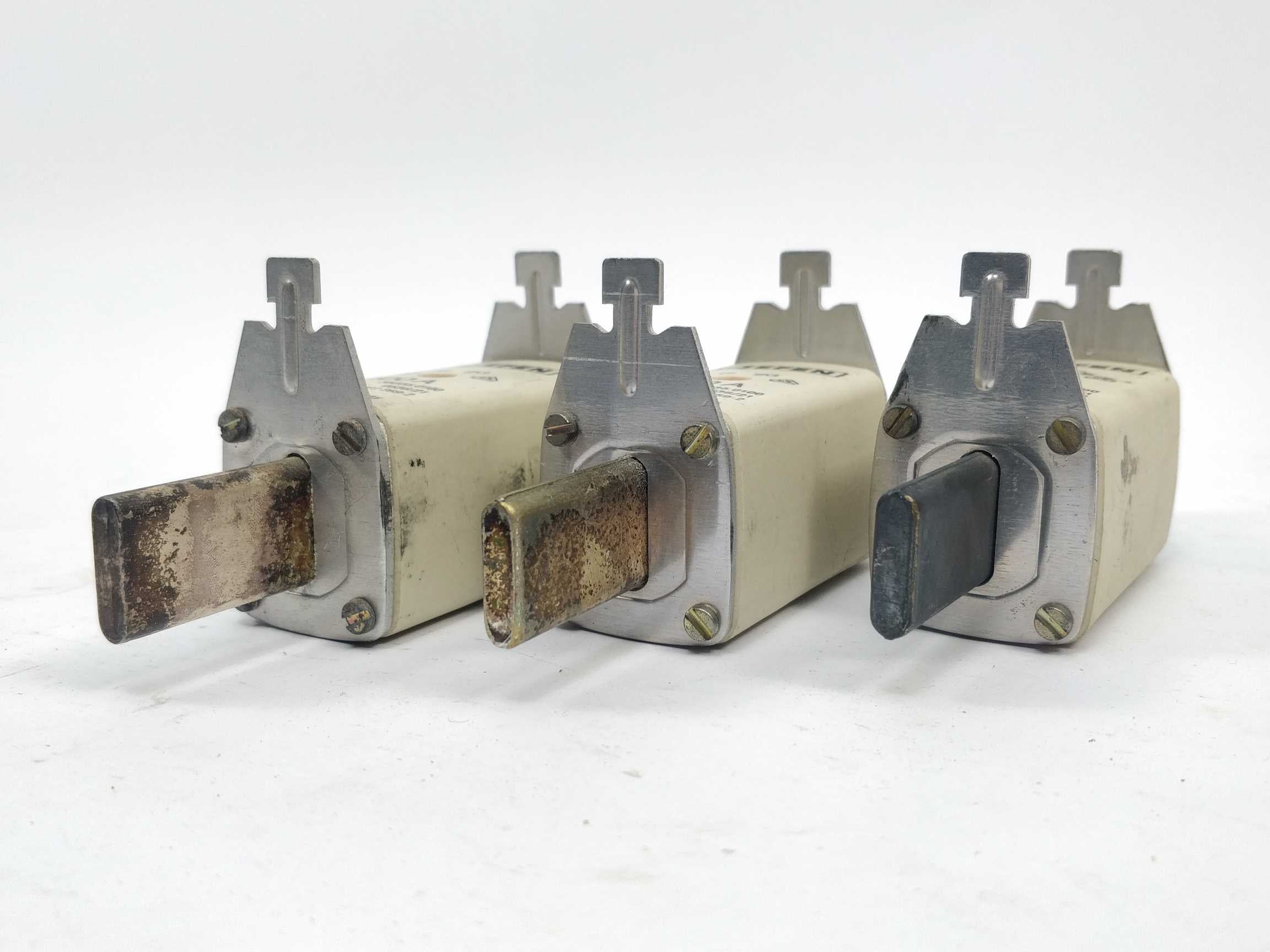efen-350350100-fuse-100a-500v-gl-nh1-120ka-3pcs_1.jpg Efen 350350100 Fuse 100A 500V gL NH1 120kA 3Pcs.
