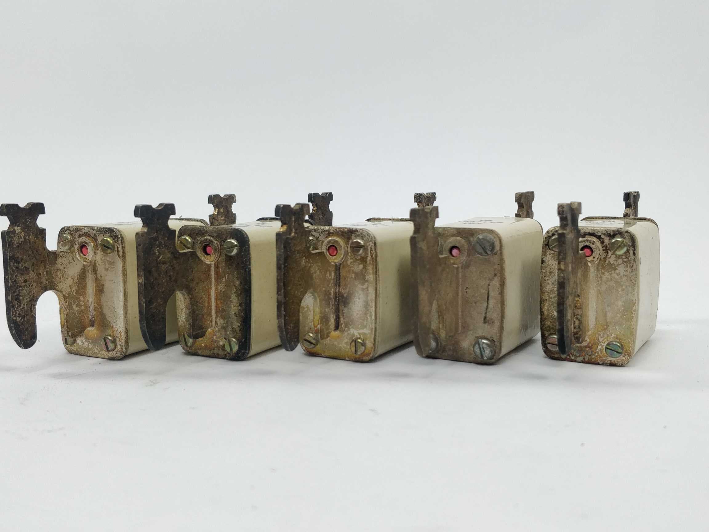 lk-bussmann-fuse-80a-500v-hl-5-pcs_3.jpg LK/Bussmann Fuse 80A 500V HL 5 Pcs.