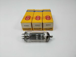 Philips EZ40 Miniwatt tube 7pcs