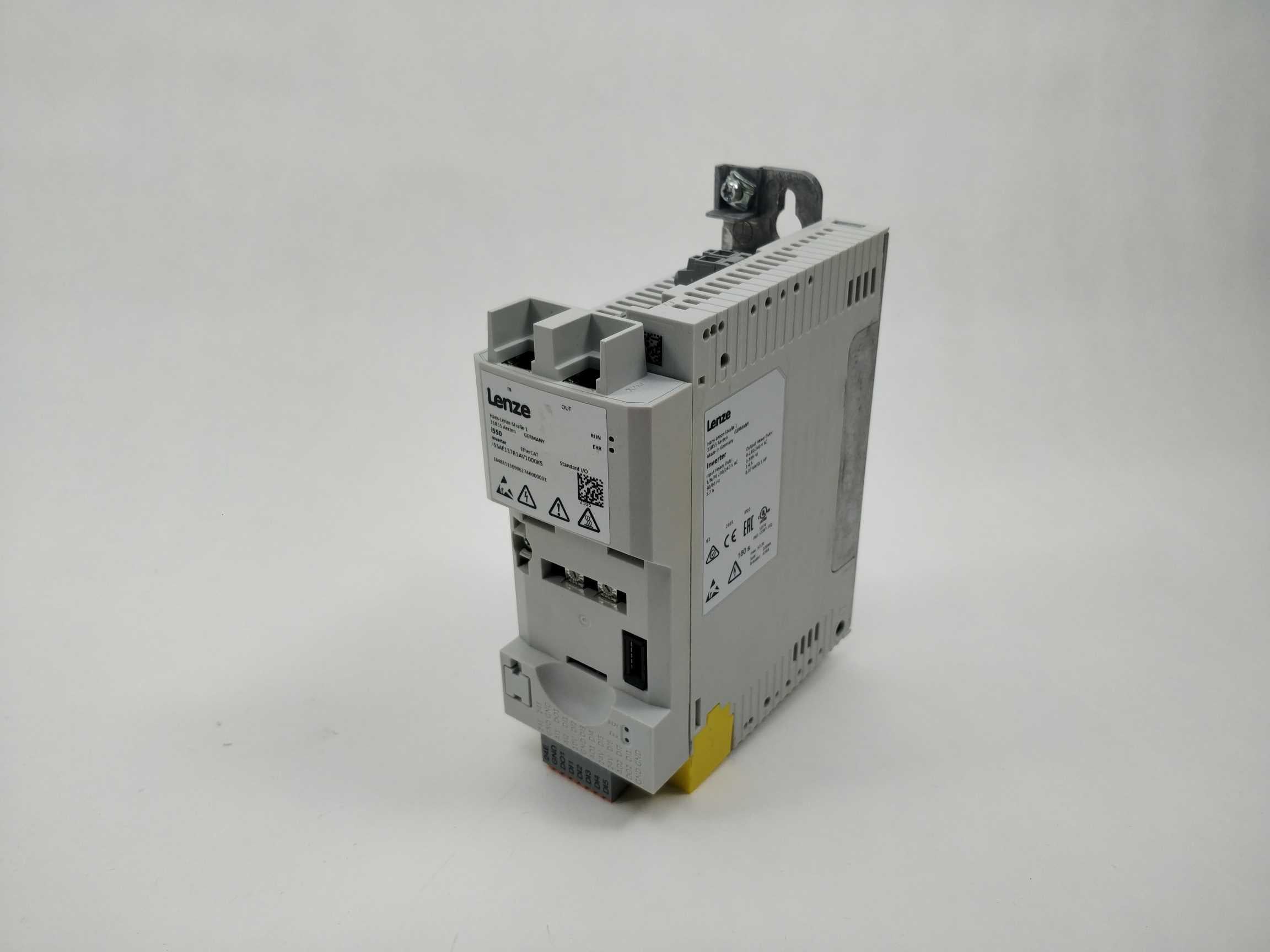 lenze-i55ae137b1av1000ks-control-unit-with-power-unit-037-kw-05-hp_0.jpg LENZE I55AE137B1AV1000KS Control Unit with Power Unit 0,37 kW/0,5 HP