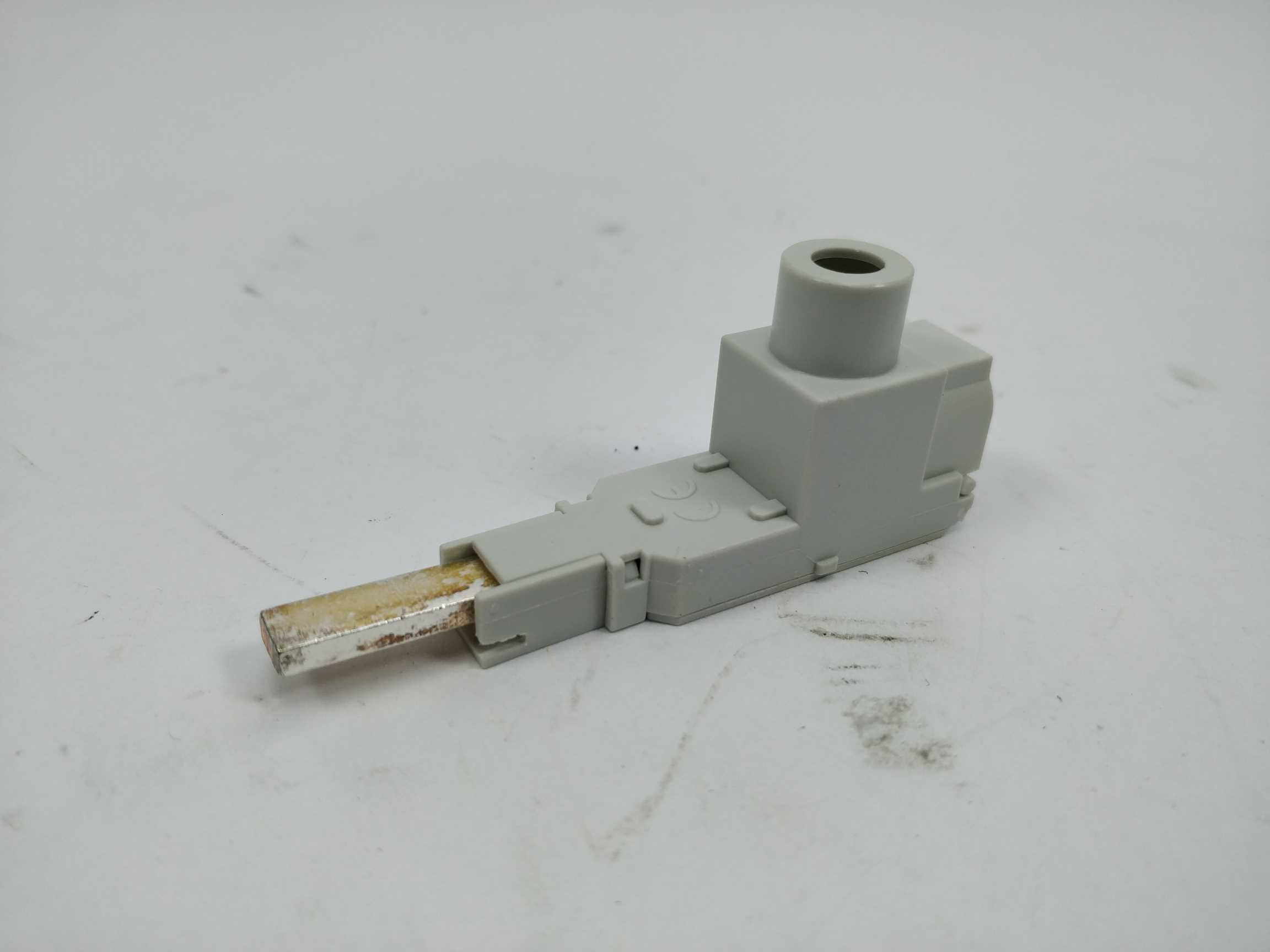 siemens-5st3666-0hg-feed-in-terminal-10-pcs_3.jpg Siemens 5ST3666-0HG Feed-in Terminal 10 Pcs.