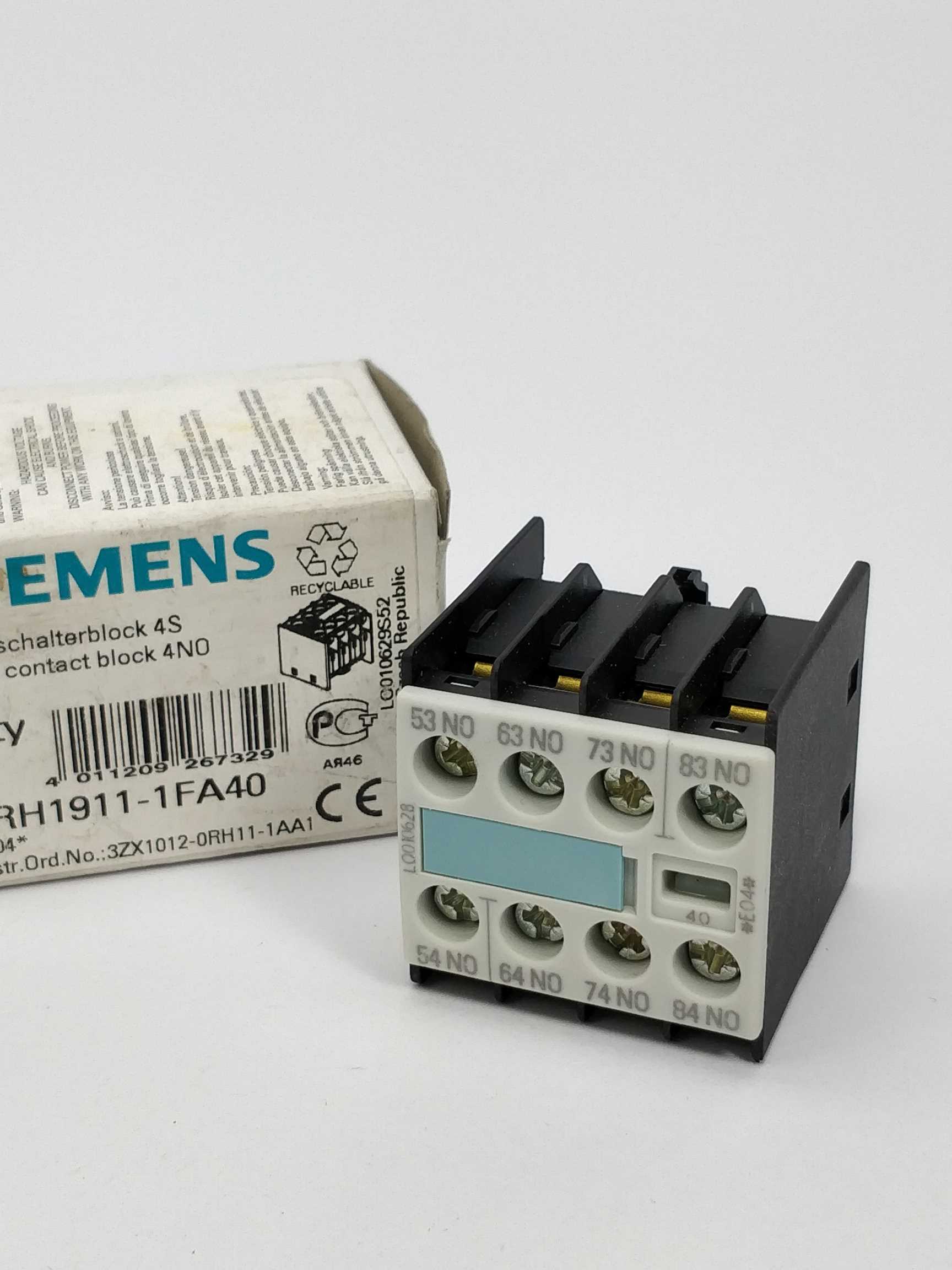 siemens-3rh1911-1fa40-auxiliary-switch-block-e04_0.jpg Siemens 3RH1911-1FA40 Auxiliary switch block E04