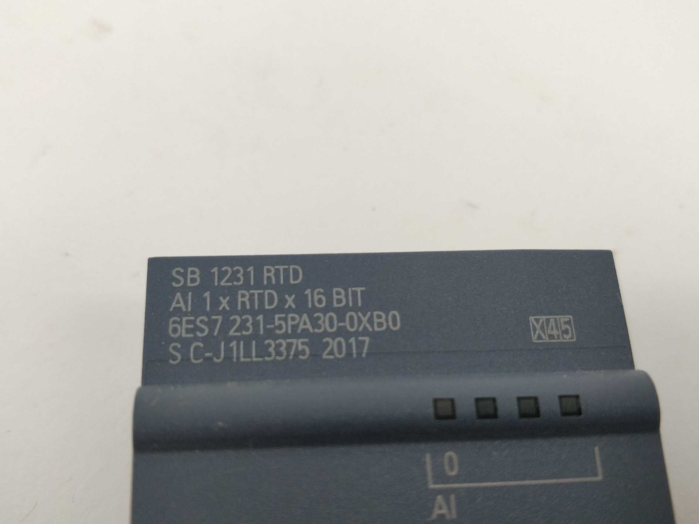 siemens-6es7231-5pa30-0xb0-analog-input-module_2.jpg Siemens 6ES7231-5PA30-0XB0 Analog Input Module