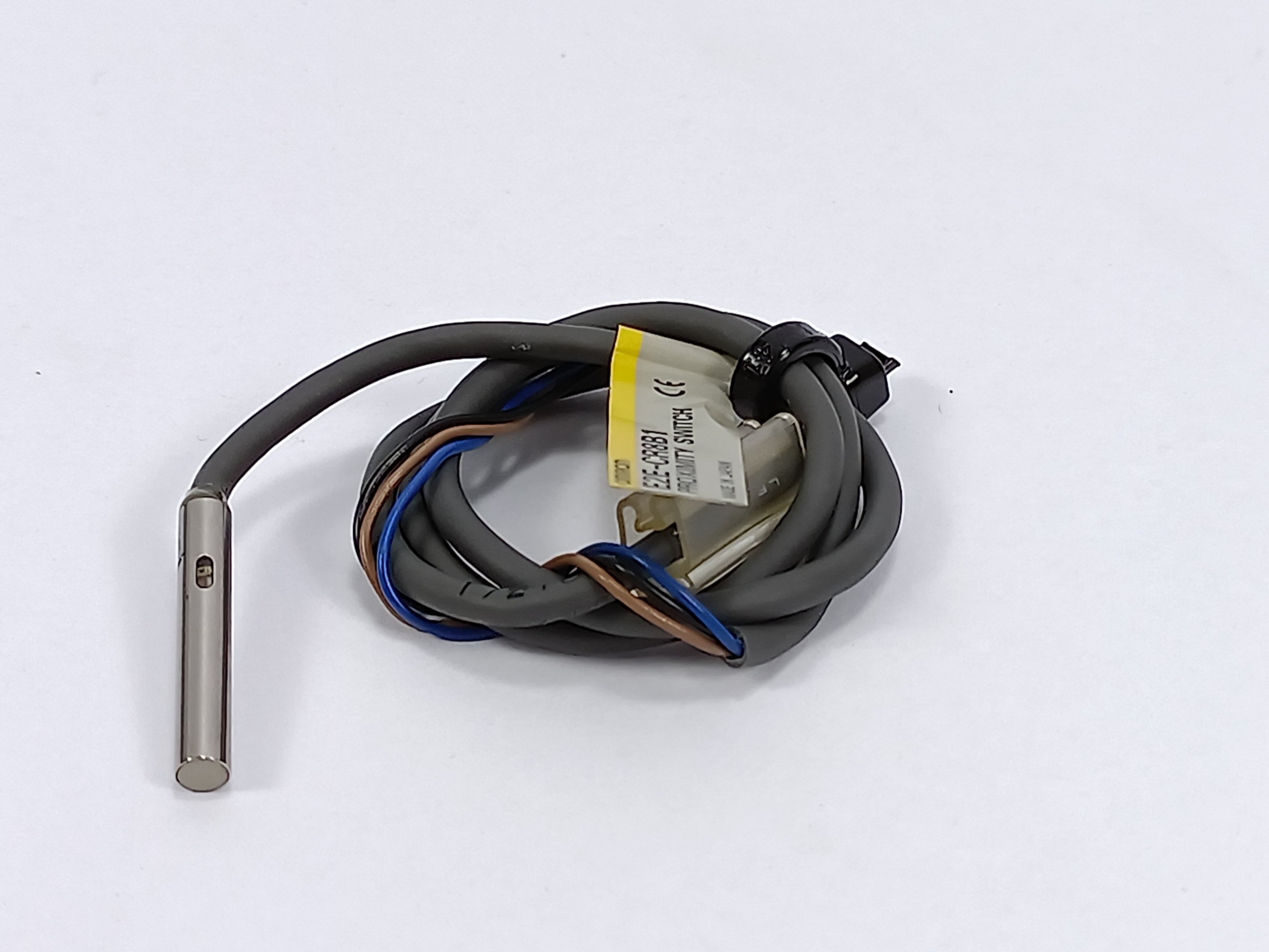 OMRON E2E-CR8B1 Proximity switch Levere