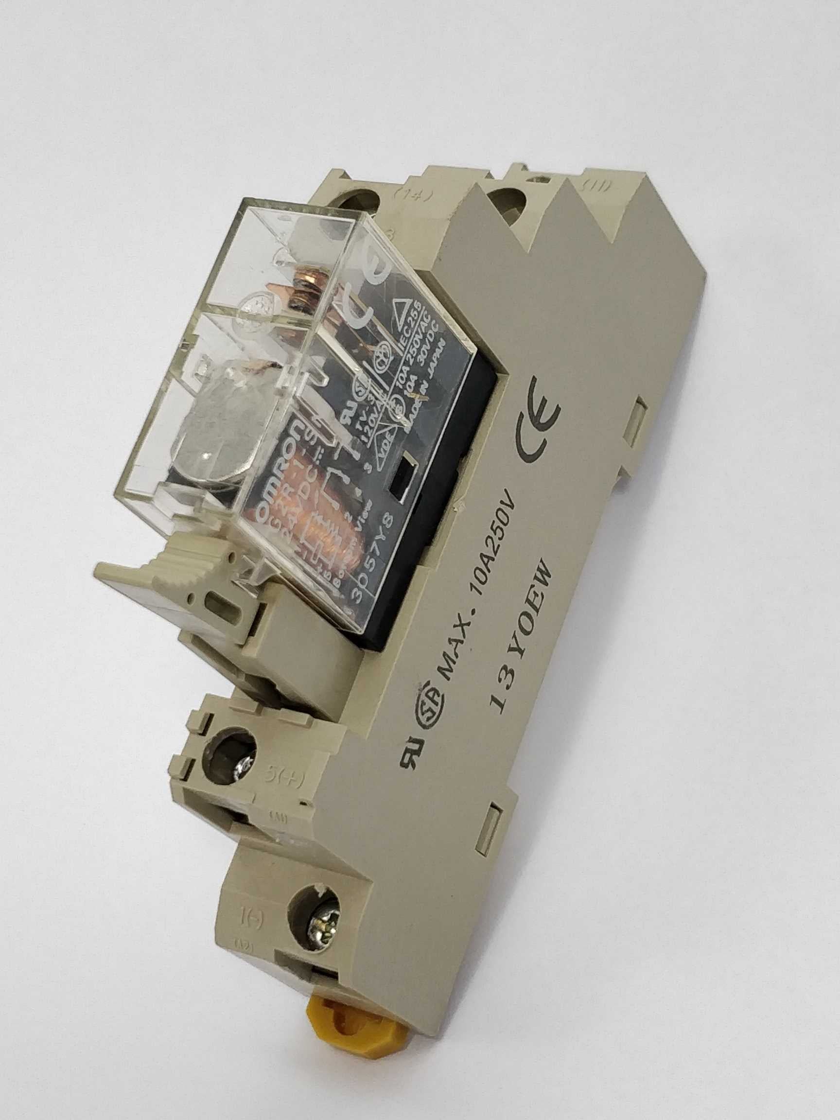 omron-g2r-1-sn-relay-24vdc-p2rf-05-e-socket_0.jpg OMRON G2R-1-SN Relay 24VDC P2RF-05-E socket