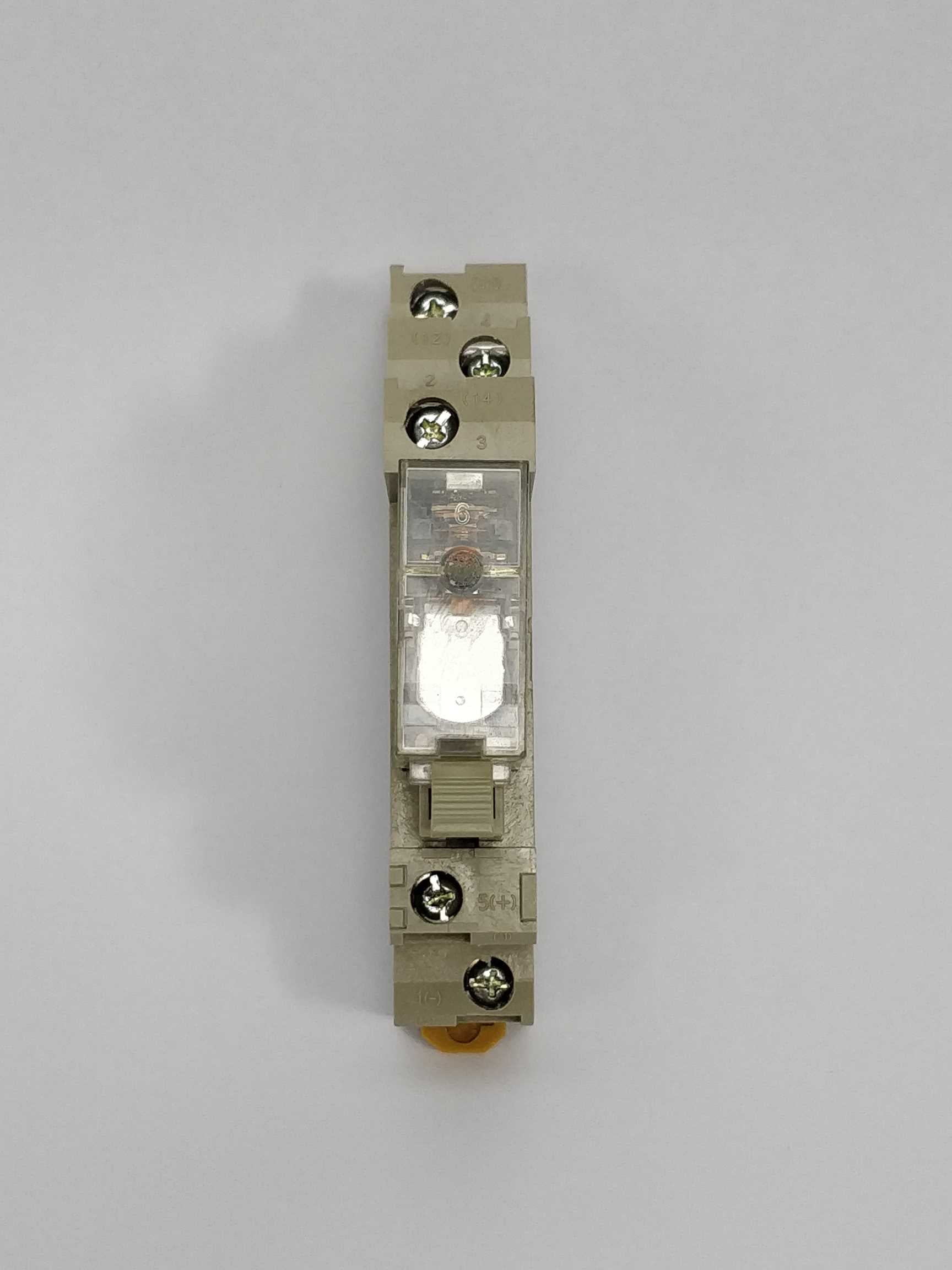 omron-g2r-1-sn-relay-24vdc-p2rf-05-e-socket_1.jpg OMRON G2R-1-SN Relay 24VDC P2RF-05-E socket