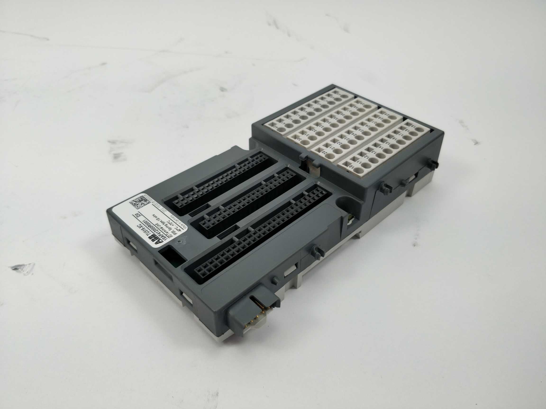 abb-1sap412000r0001-tu516-xc-i-o-terminal-unit_1.jpg ABB 1SAP412000R0001 TU516-XC, I/O Terminal Unit