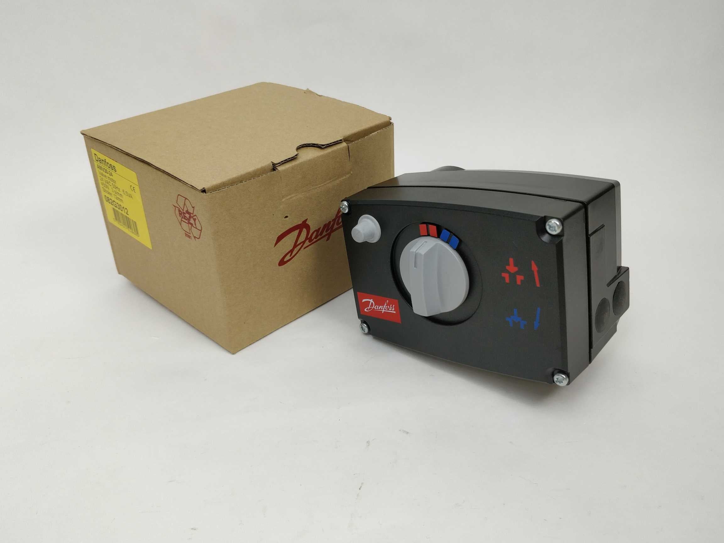 danfoss-082g3012-amv-30-24-valve-motor_0.jpg Danfoss 082G3012 AMV 30-24 Valve Motor