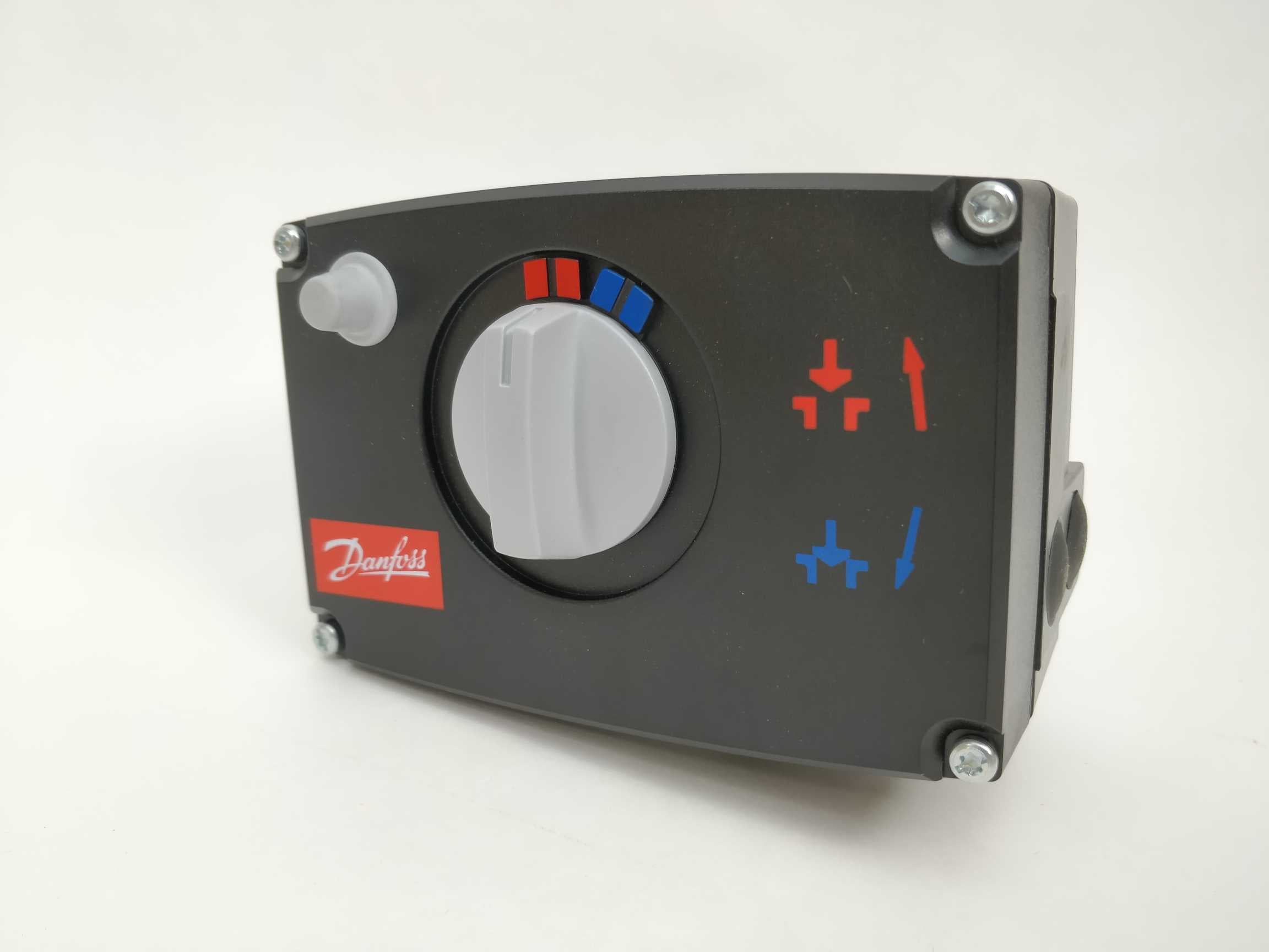 danfoss-082g3012-amv-30-24-valve-motor_1.jpg Danfoss 082G3012 AMV 30-24 Valve Motor