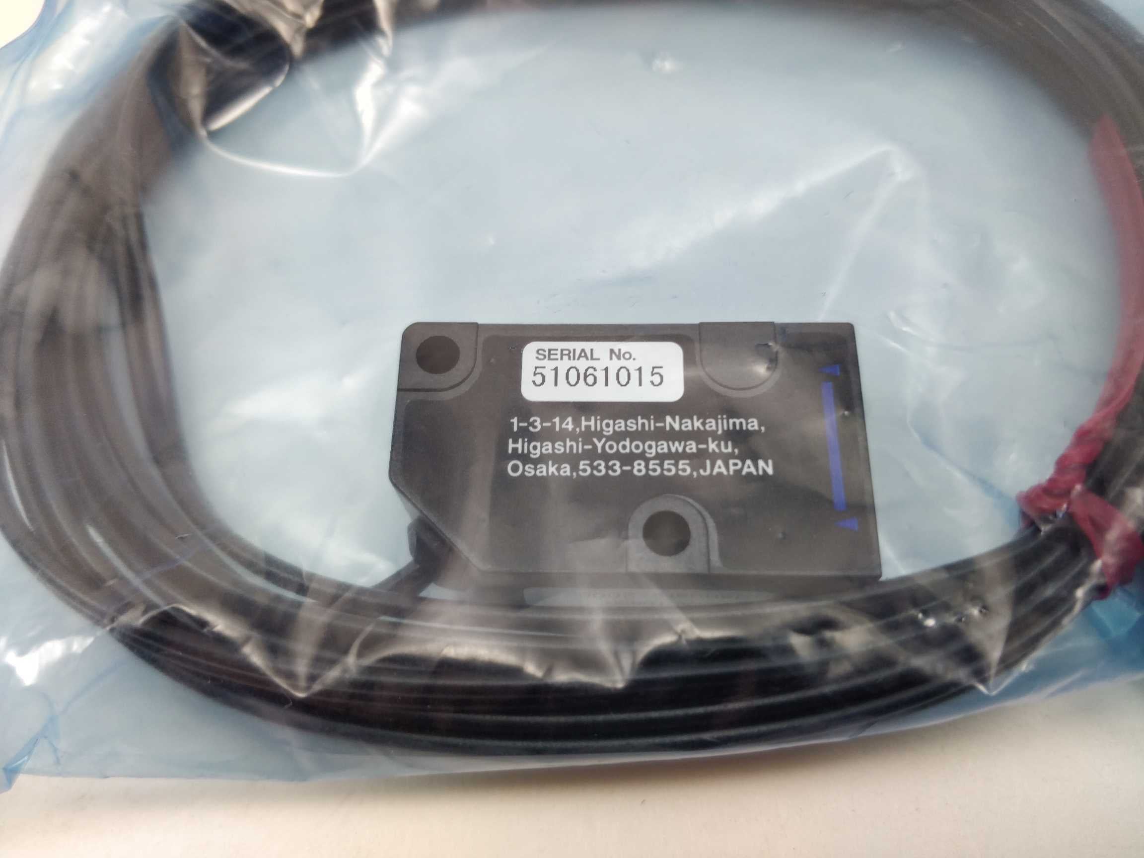 keyence-lv-h100-t-r-transmissive-sensors_1.jpg KEYENCE LV-H100 T & R Transmissive Sensors