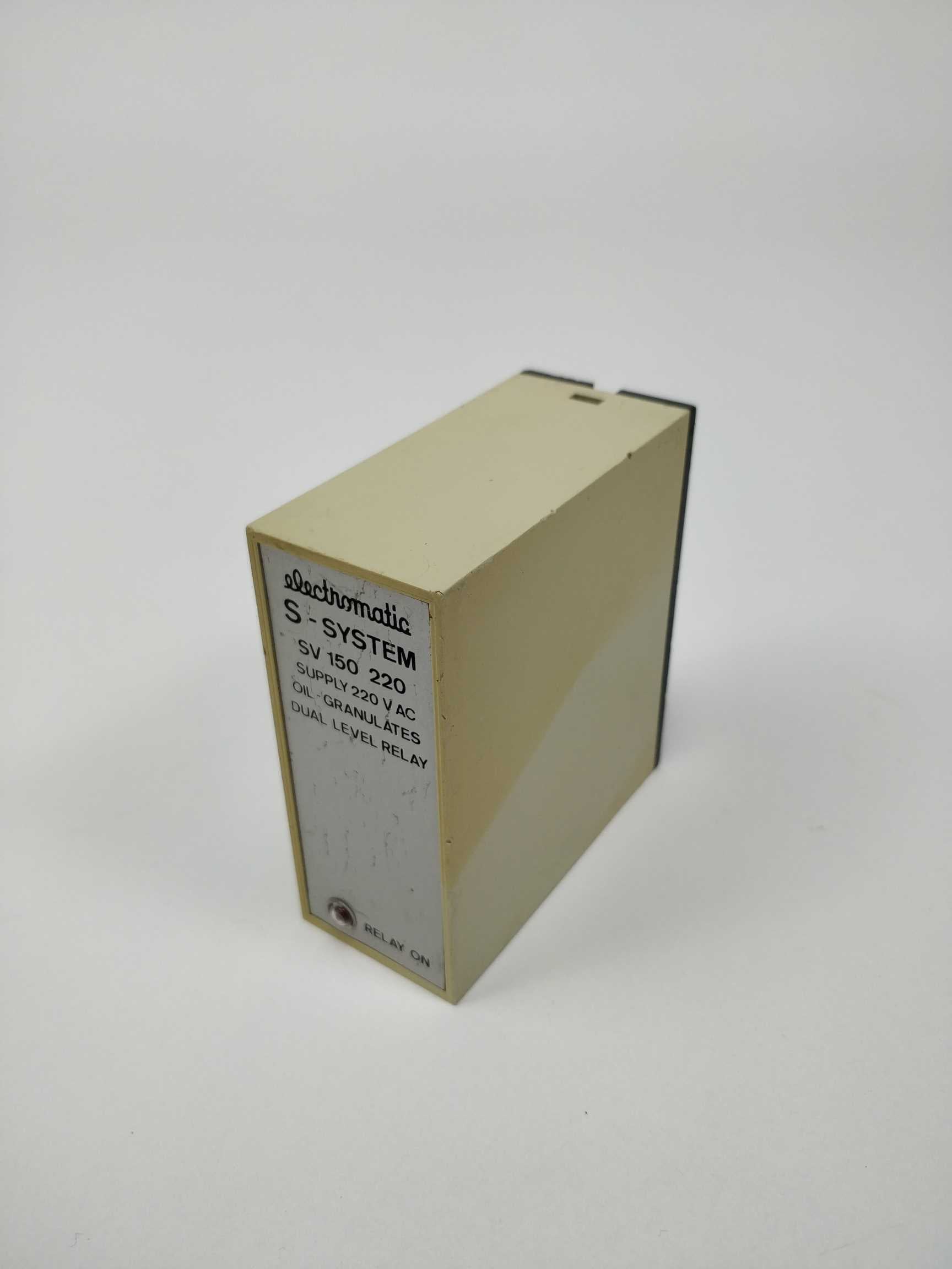 electromatic-sv-150-220-oil-granulates-dual-level-relay_1.jpg Electromatic SV 150 220 Oil Granulates Dual Level Relay Hot på udsalg