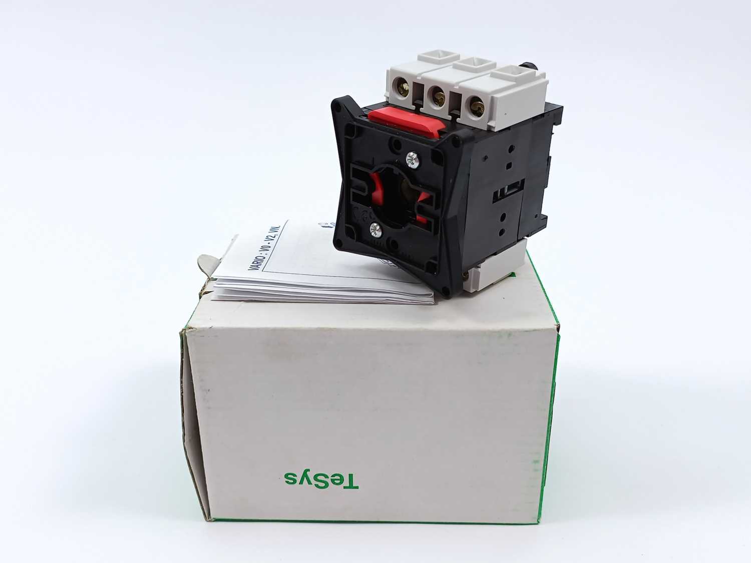 schneider-electric-055168-v0-3-pole-isol-load-break-switch_0.jpg Schneider Electric 055168 V0 3 Pole Isol.Load Break Switch