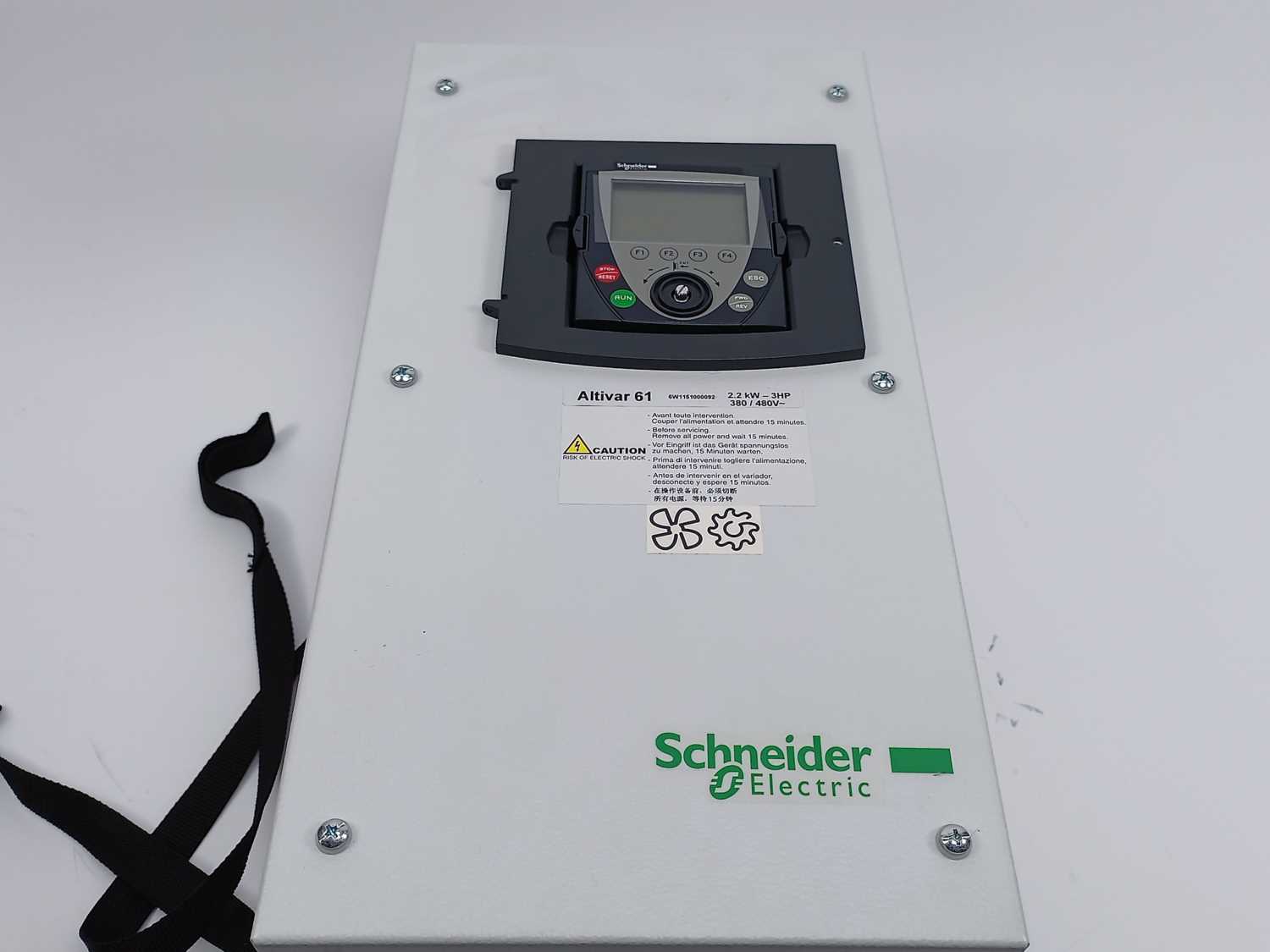 schneider-atv61wu22n4-2-2kw-3hp_2.jpg Schneider ATV61WU22N4 2.2kW - 3HP