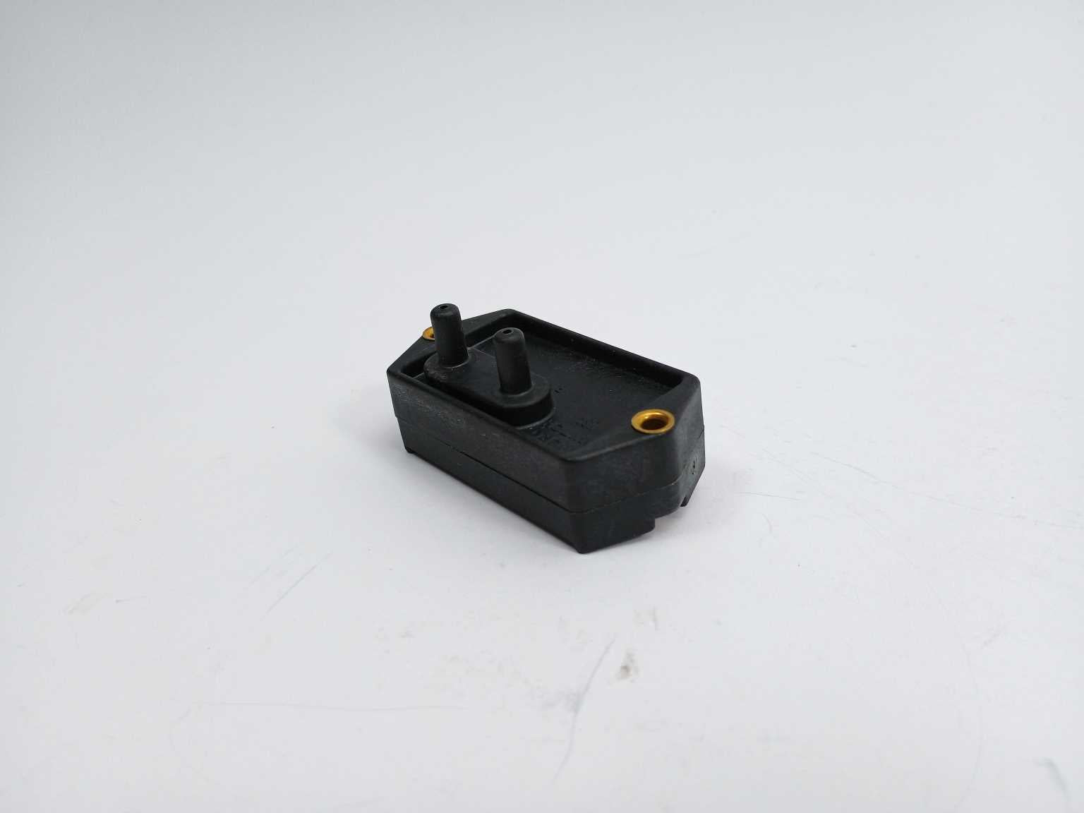 honeywell-142pc15a-industrial-pressure-sensor_1.jpg Honeywell 142PC15A Industrial Pressure Sensor