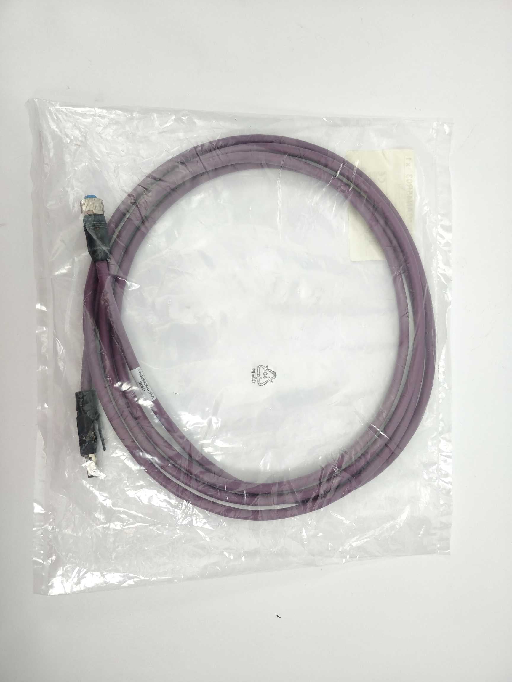 Schneider Electric VW3M94CAN45R03 LXM32 CAN Cord, 3m, ,12 Fem.-RJ45 Male Rabat