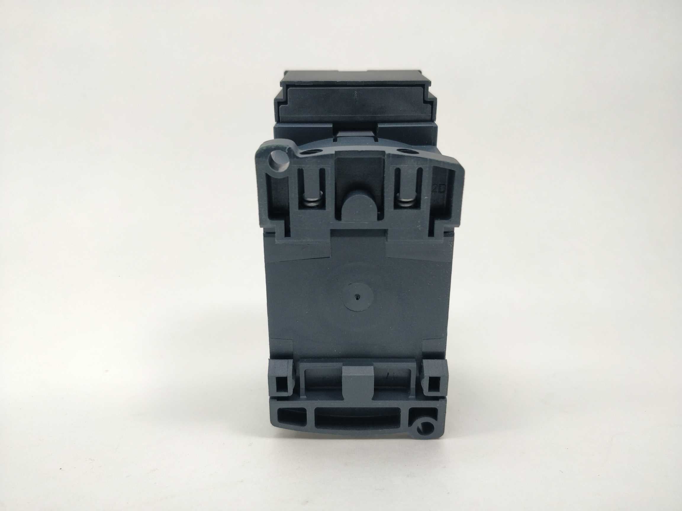 schneider-electric-080848-tesys-lc1d093bl-contactor-24vdc_1.jpg Schneider Electric 080848 TeSys LC1D093BL Contactor. 24VDC Hot på udsalg
