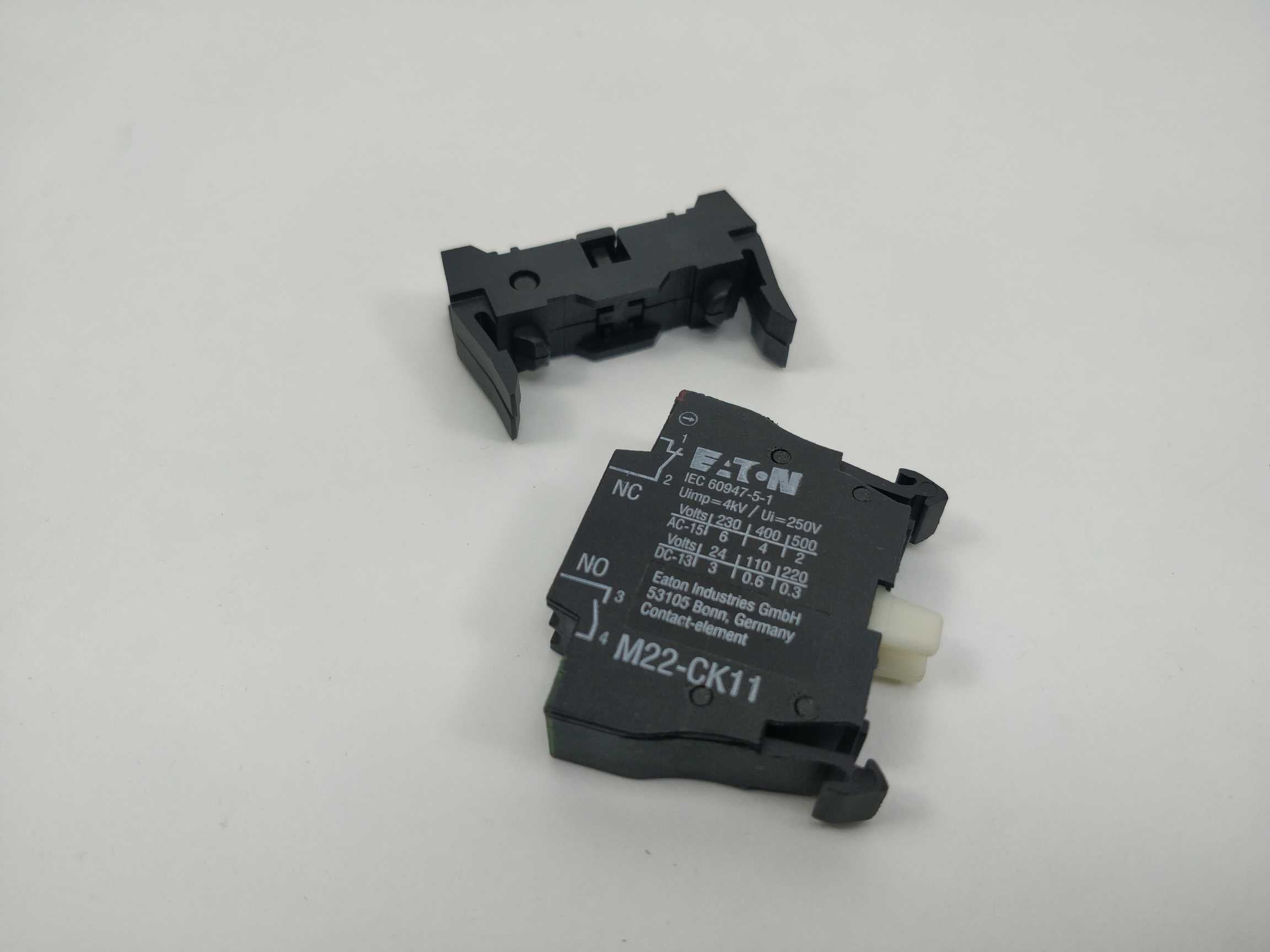 eaton-6028293-m22-ck11-auxiliary-switch_1.jpg Eaton 6028293 M22-CK11 Auxiliary Switch
